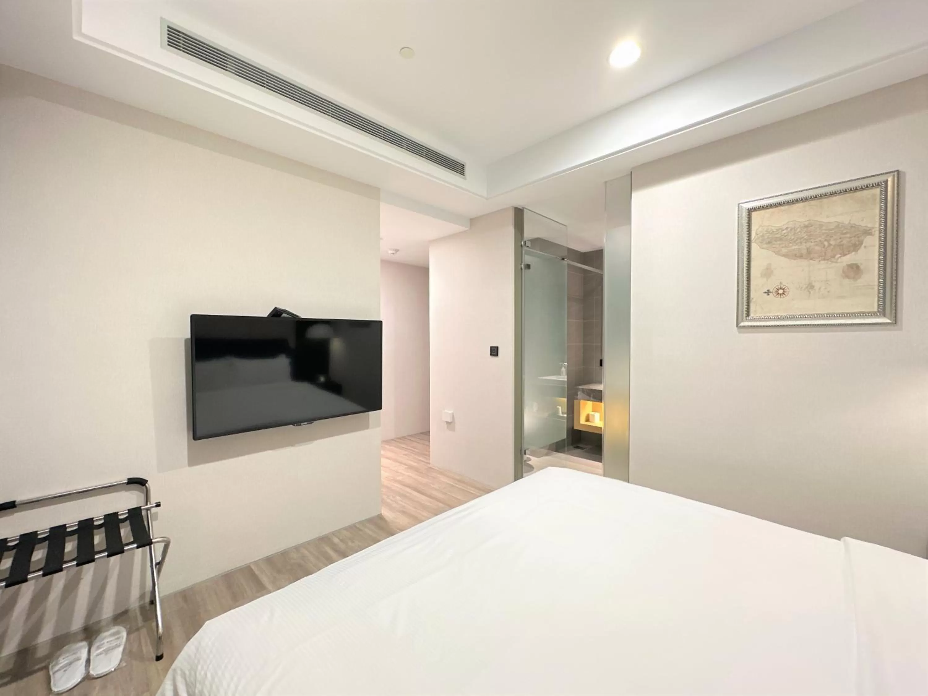 TV and multimedia, Bed in 台南星鑽國際商旅 Hua Hotel