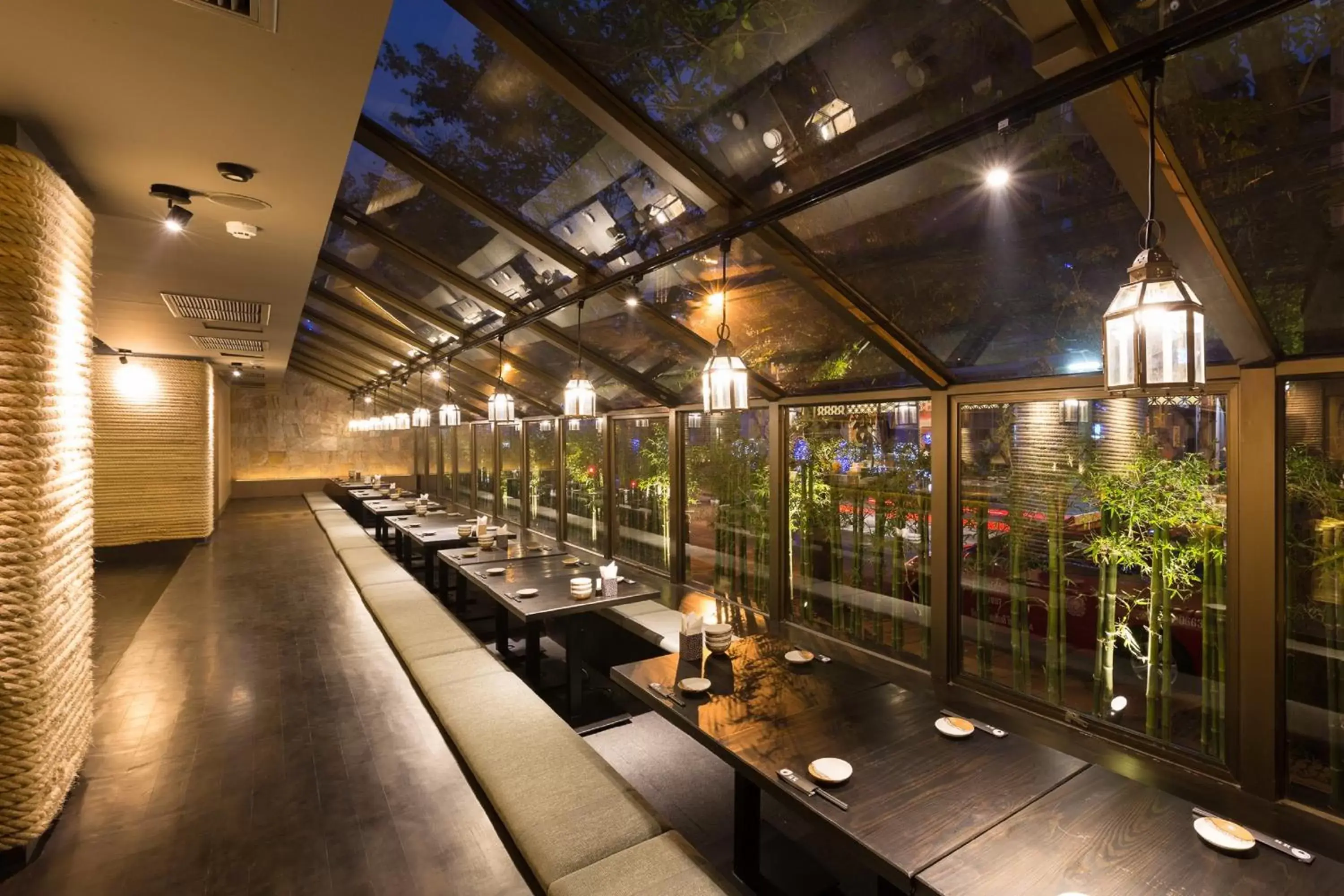 Restaurant/places to eat in Bandara Suites Silom, Bangkok - SHA Extra Plus