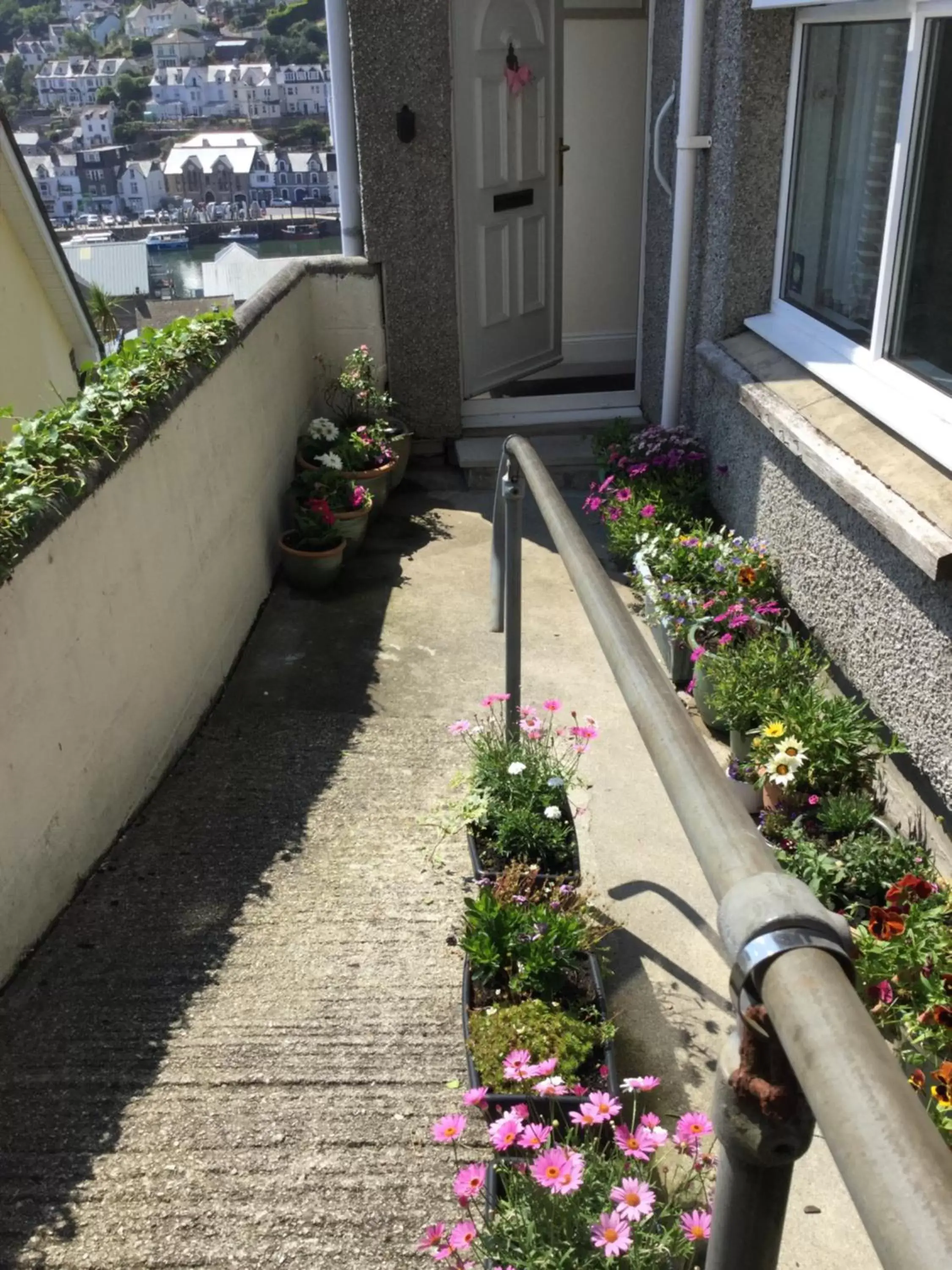 Garden, Balcony/Terrace in Penwyn Bed and Breakfast