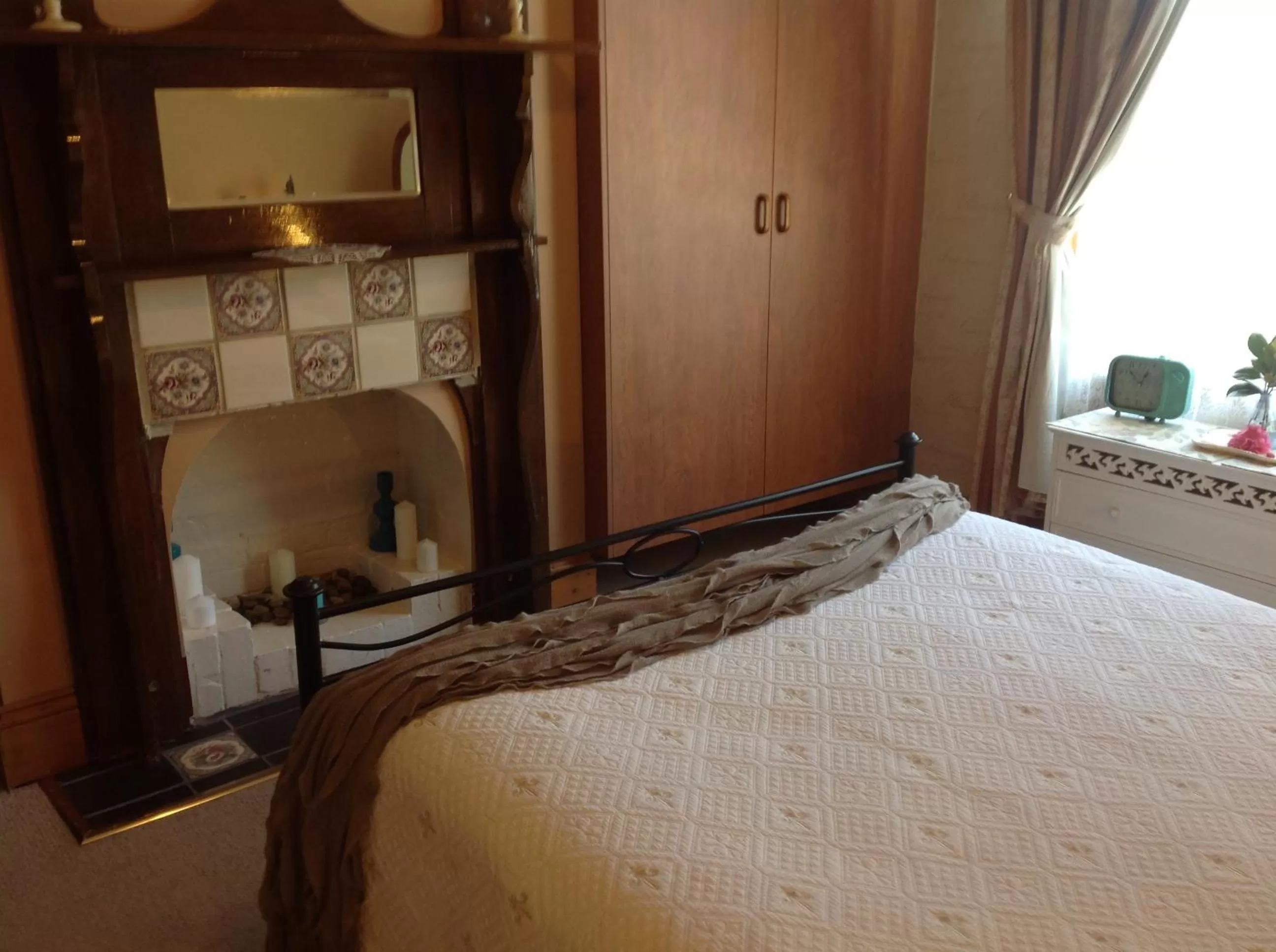 Bedroom, Bed in Stony Rise Cottage B&B