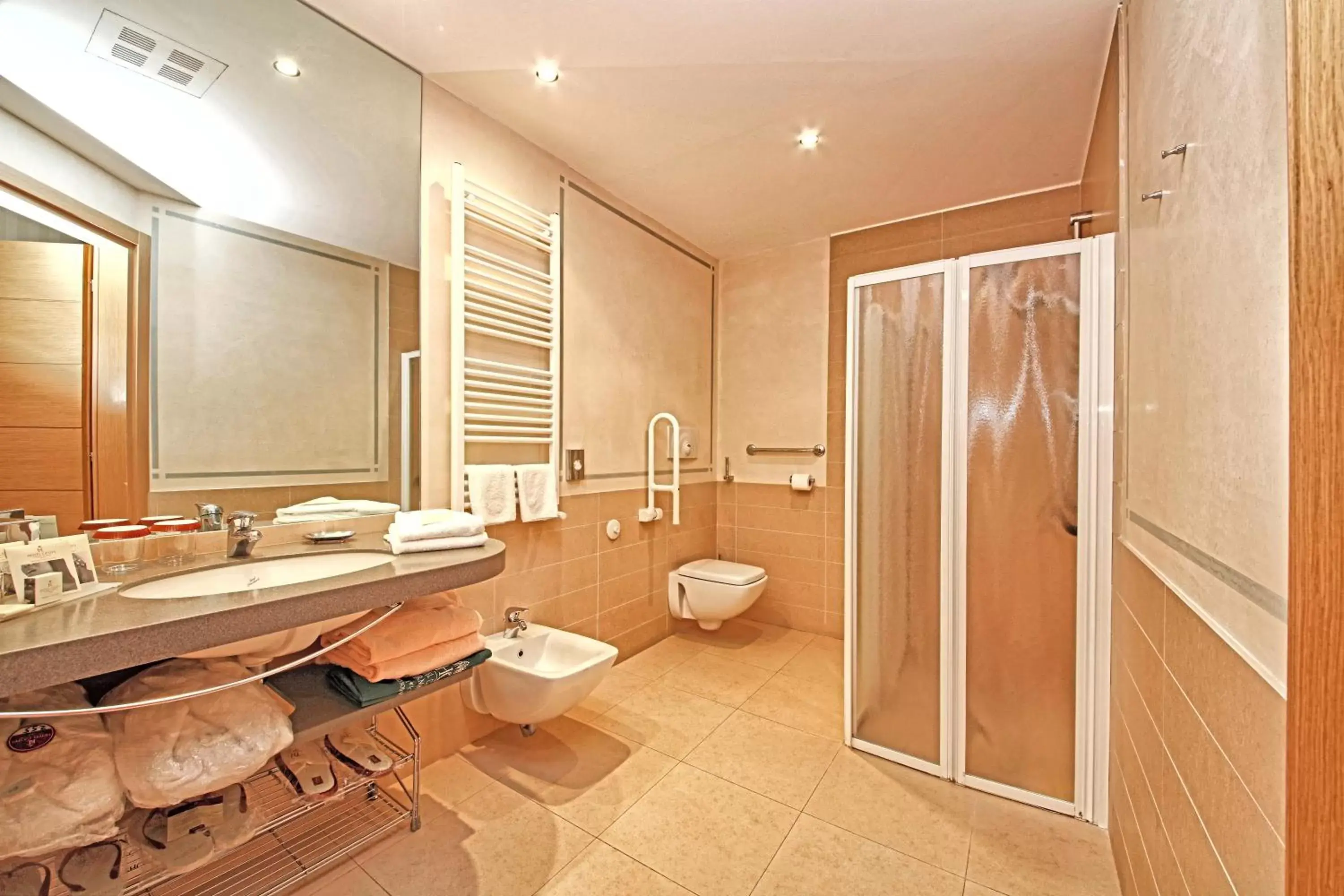 Bathroom in Hotel Caesius Thermae & Spa Resort
