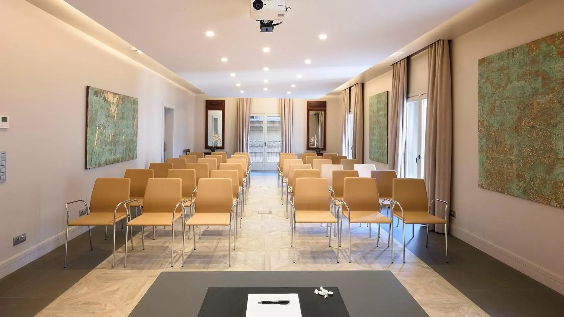 Meeting/conference room in Duquesa de Cardona 4* Sup
