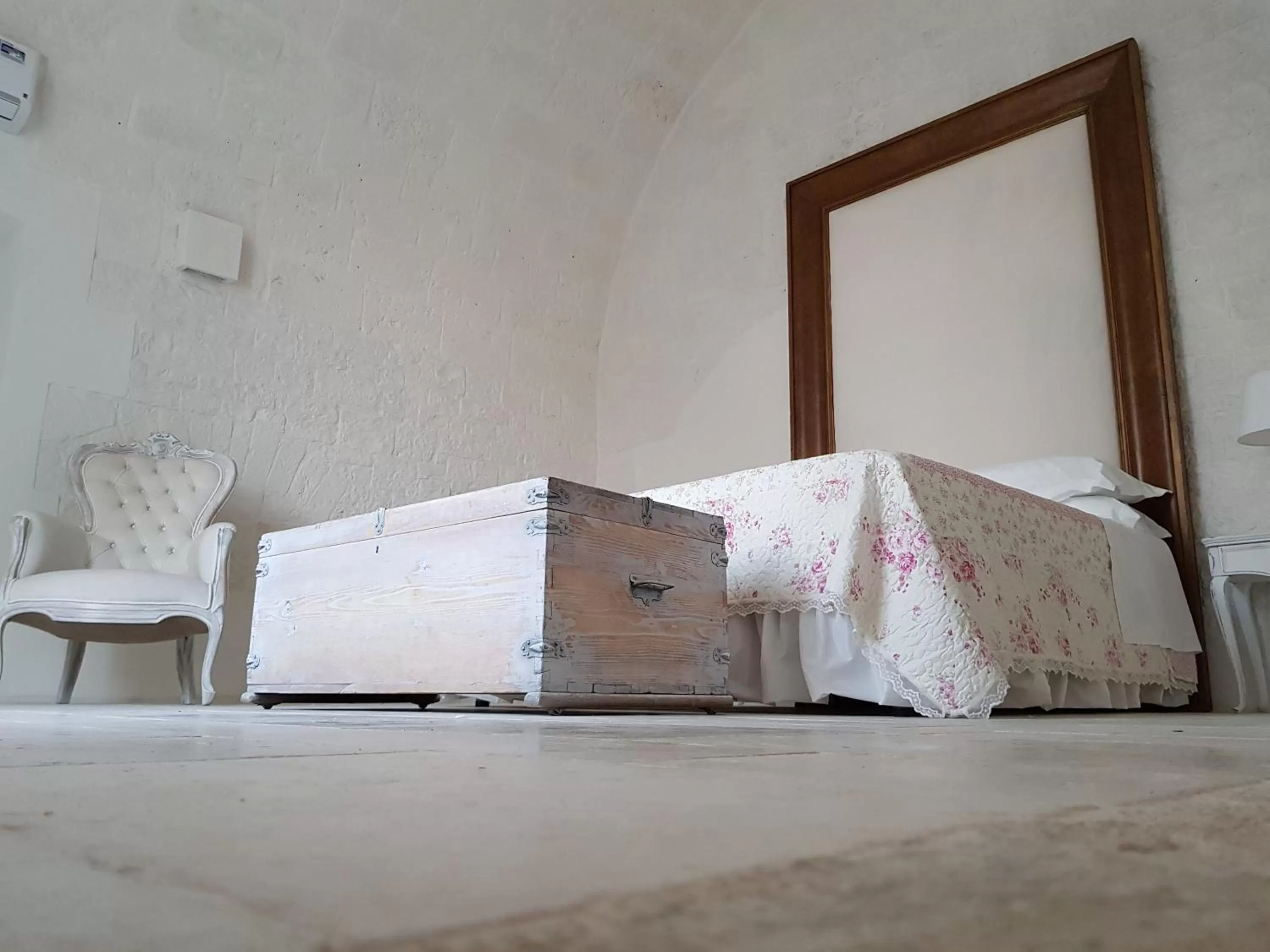 Decorative detail, Bed in Dimora D'Amato