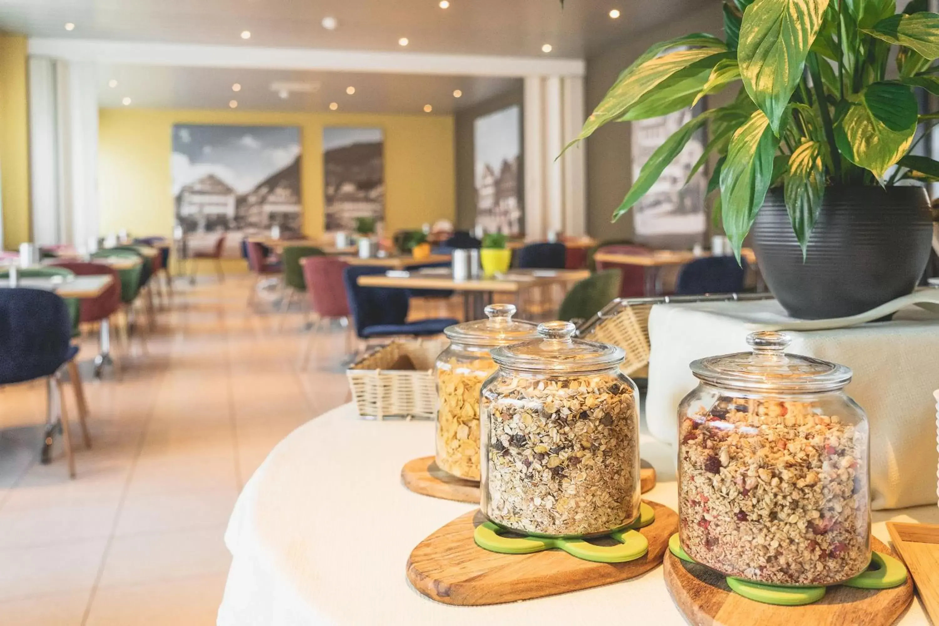 Buffet breakfast, Restaurant/Places to Eat in Tailormade Hotel STANS SÜD