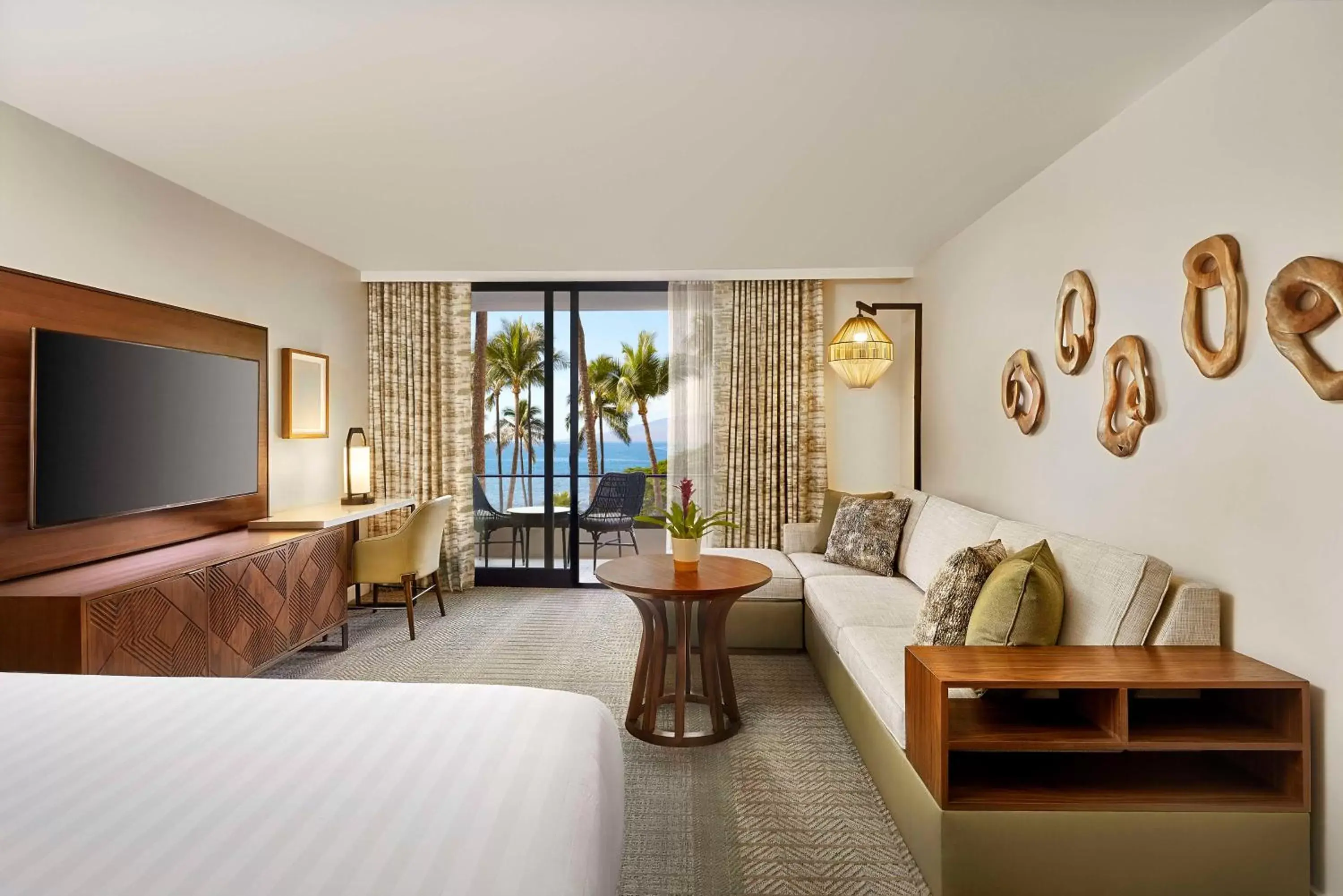 Bedroom, Seating Area in Hyatt Regency Maui Resort & Spa