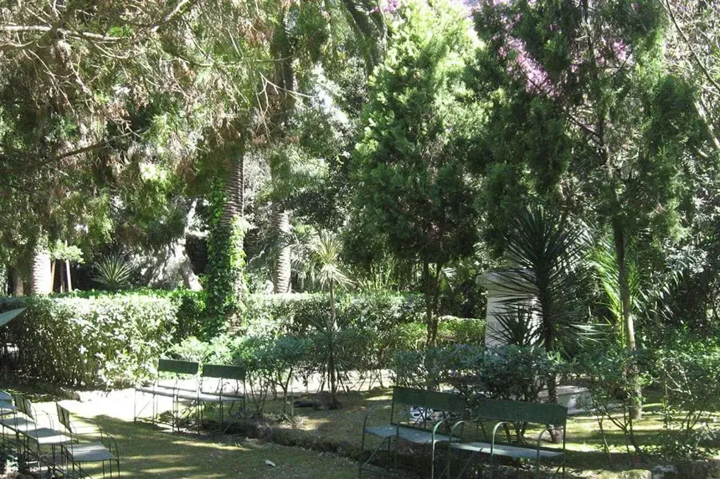 Garden in Grand Hotel Villa Politi