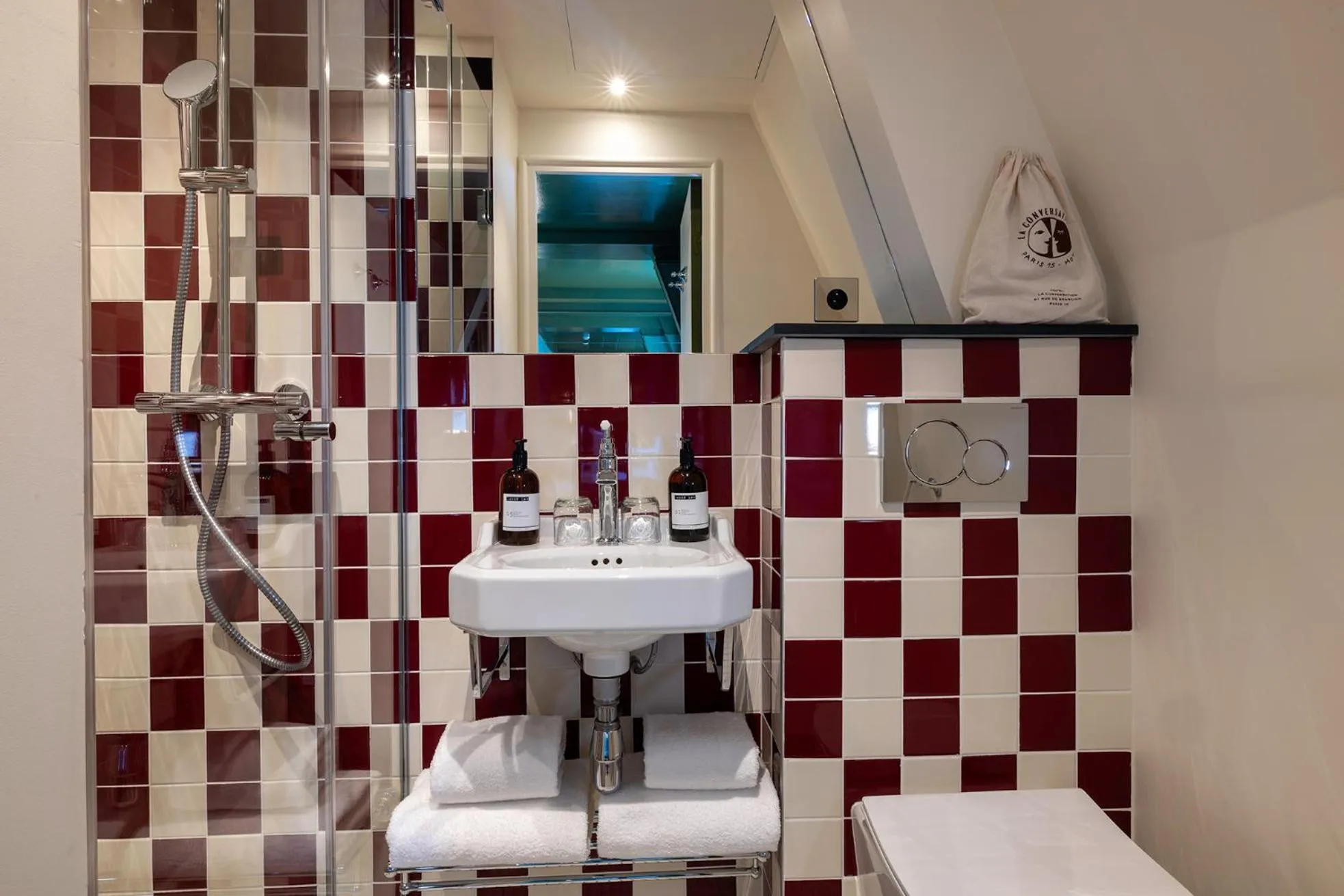 Bathroom in Hôtel du Home Moderne