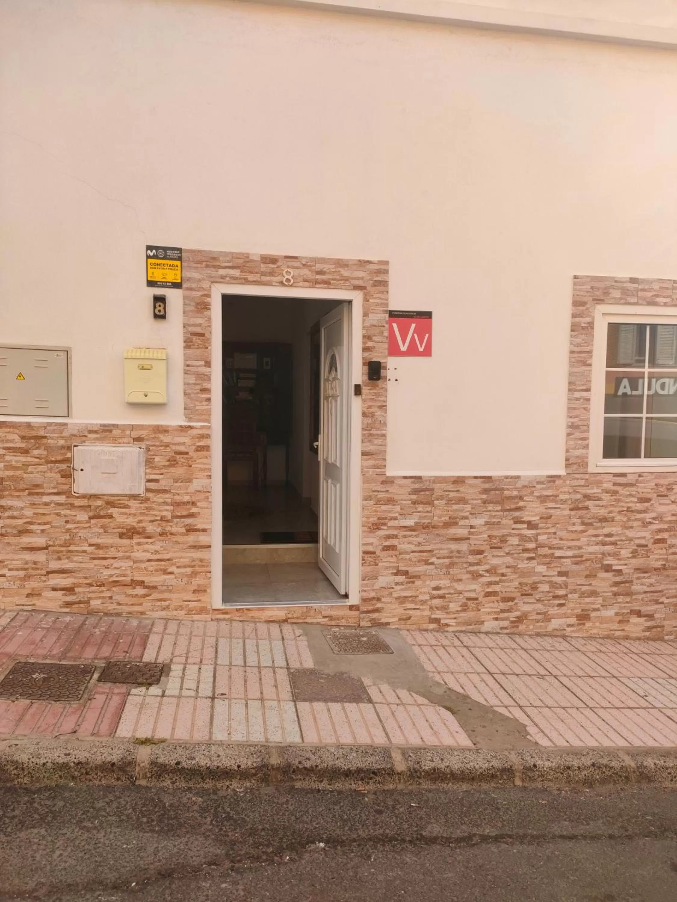 Property building in Alba 2 apartamento y Alba 3 habitación con baño