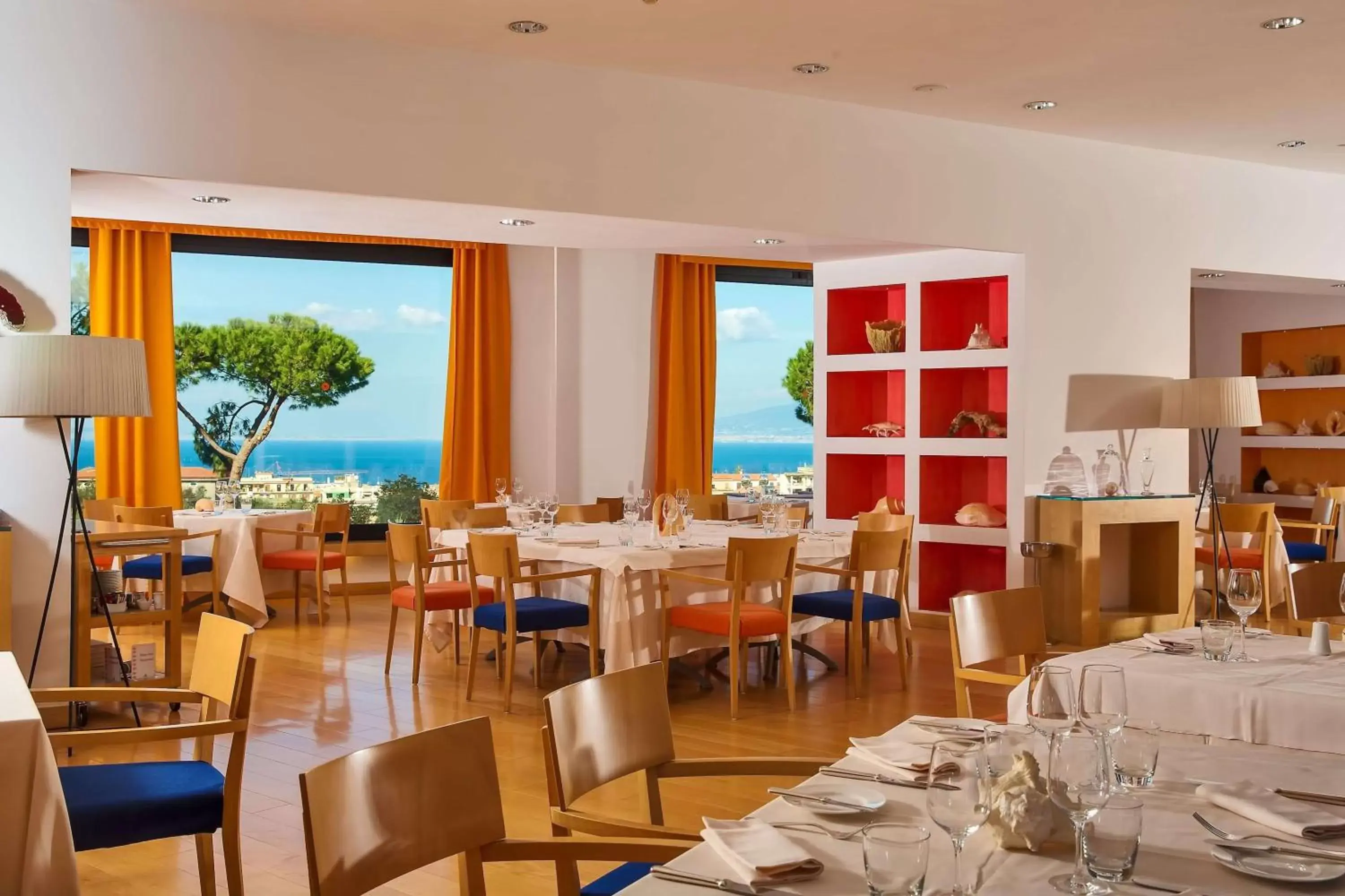 Restaurant/Places to Eat in Hilton Sorrento Palace