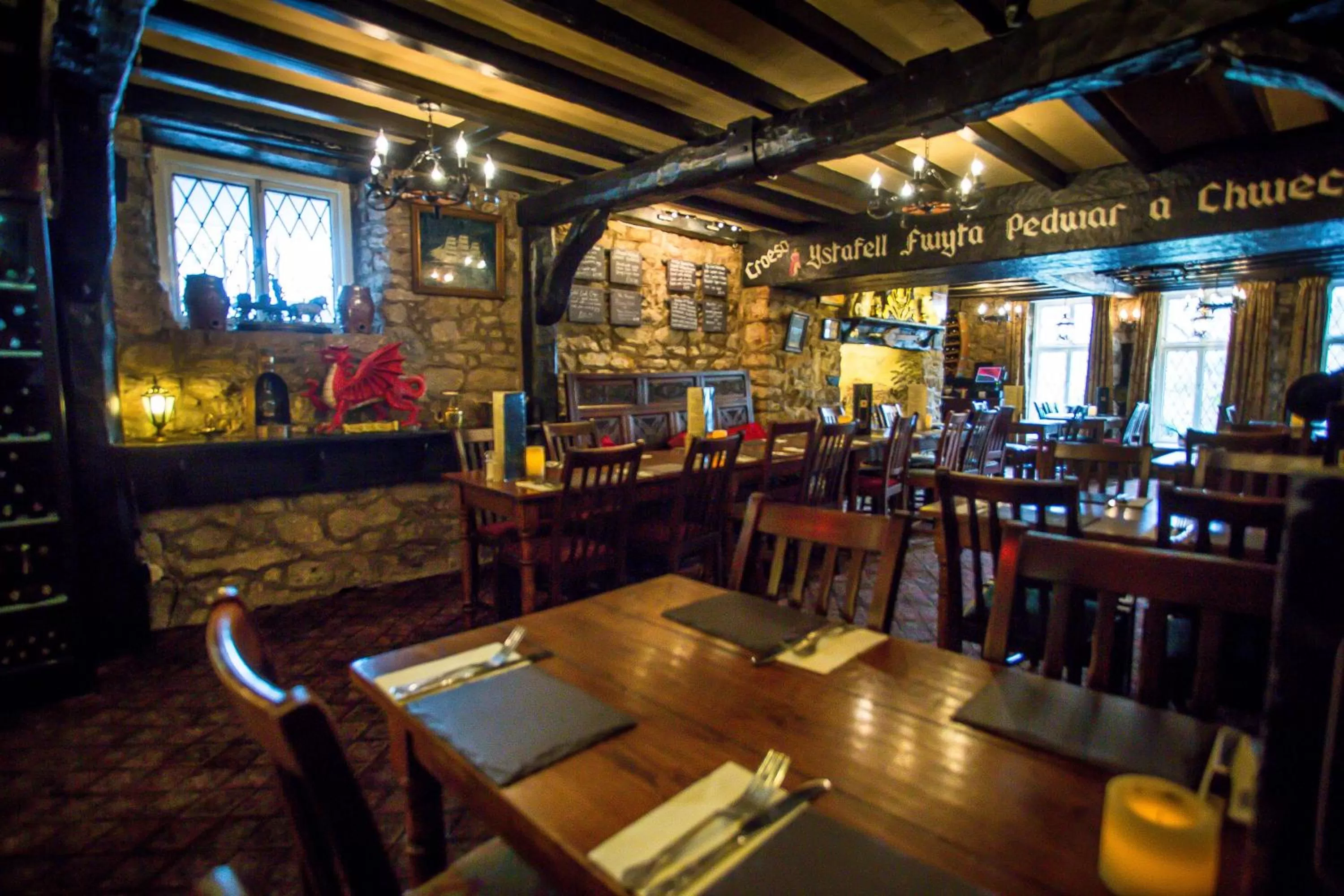Restaurant/places to eat in The Black Boy Inn