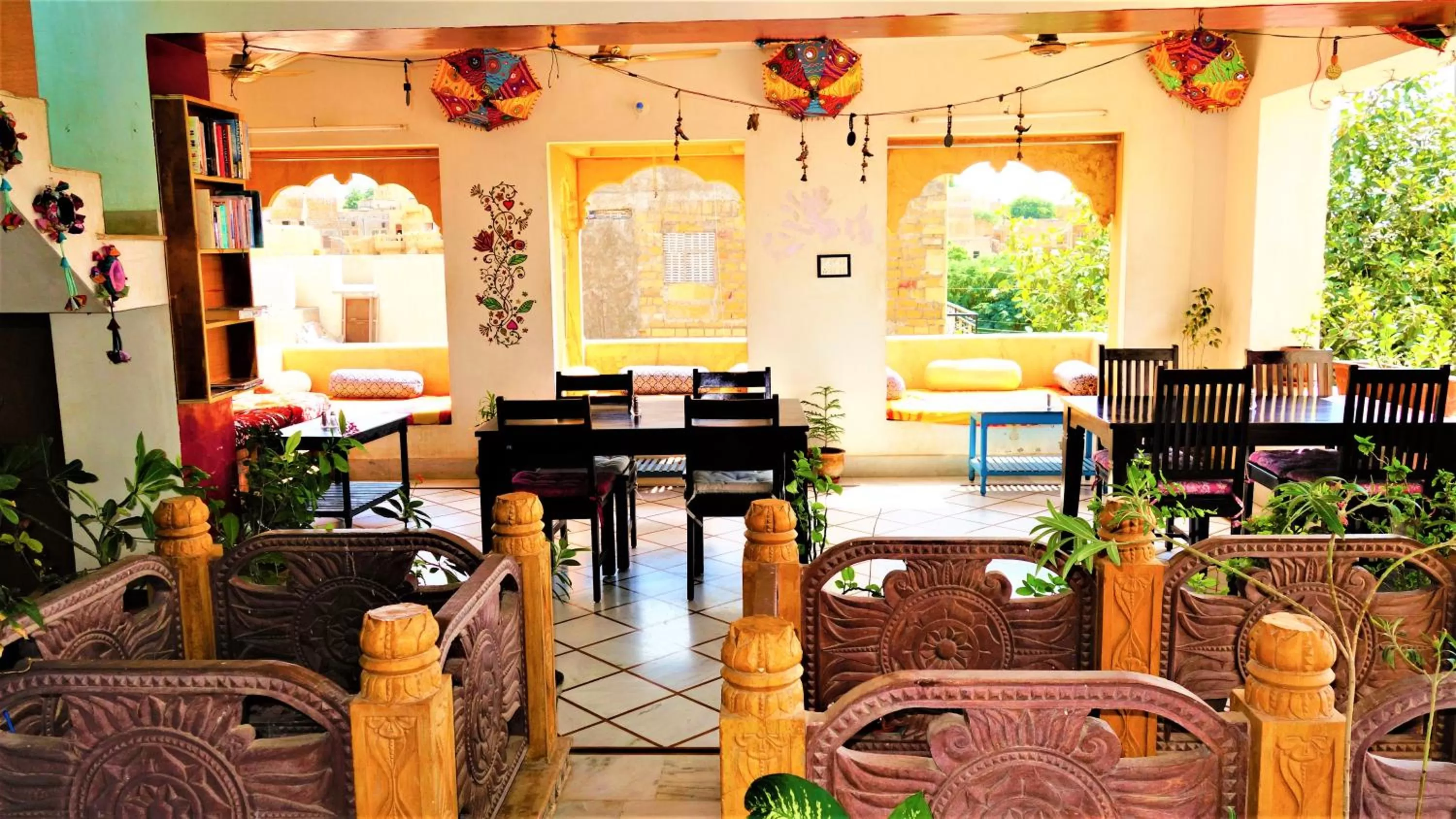 Restaurant/places to eat in The Wanderlust Guest House & Safari
