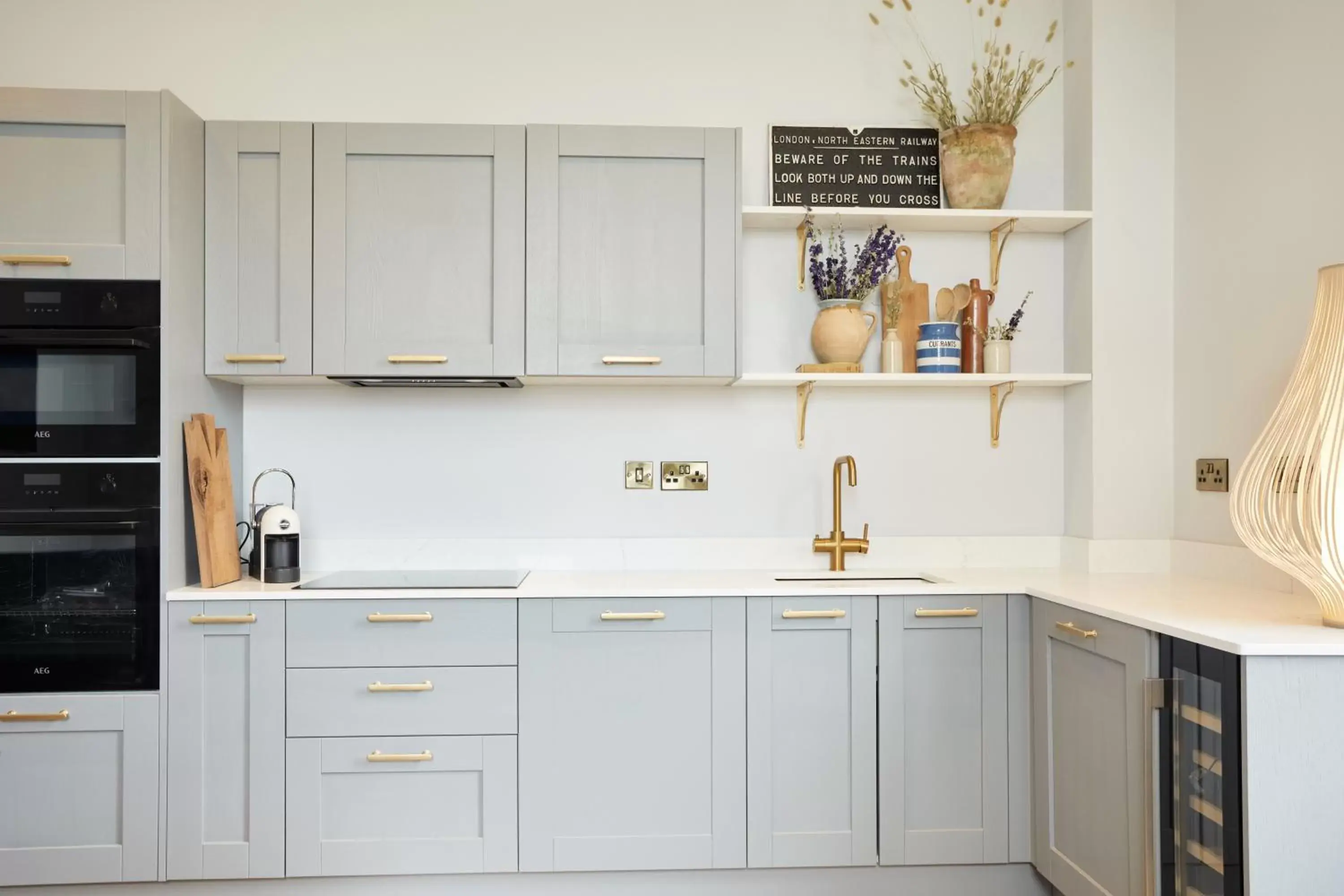 Kitchen or kitchenette, Kitchen/Kitchenette in Railway House York by Chateau Anna