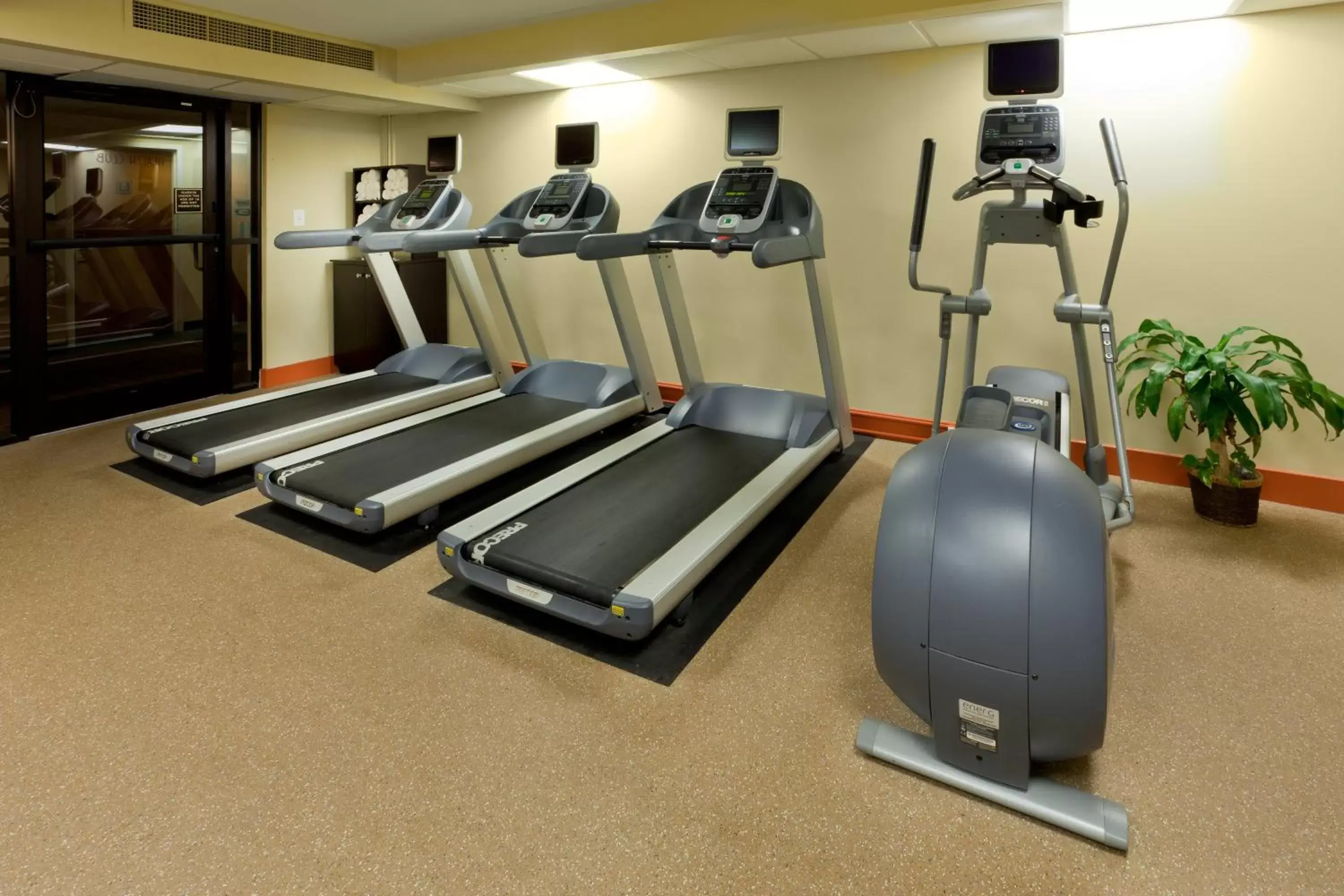 Fitness centre/facilities, Fitness Center/Facilities in Holiday Inn Harrisburg I-81 Hershey Area, an IHG Hotel