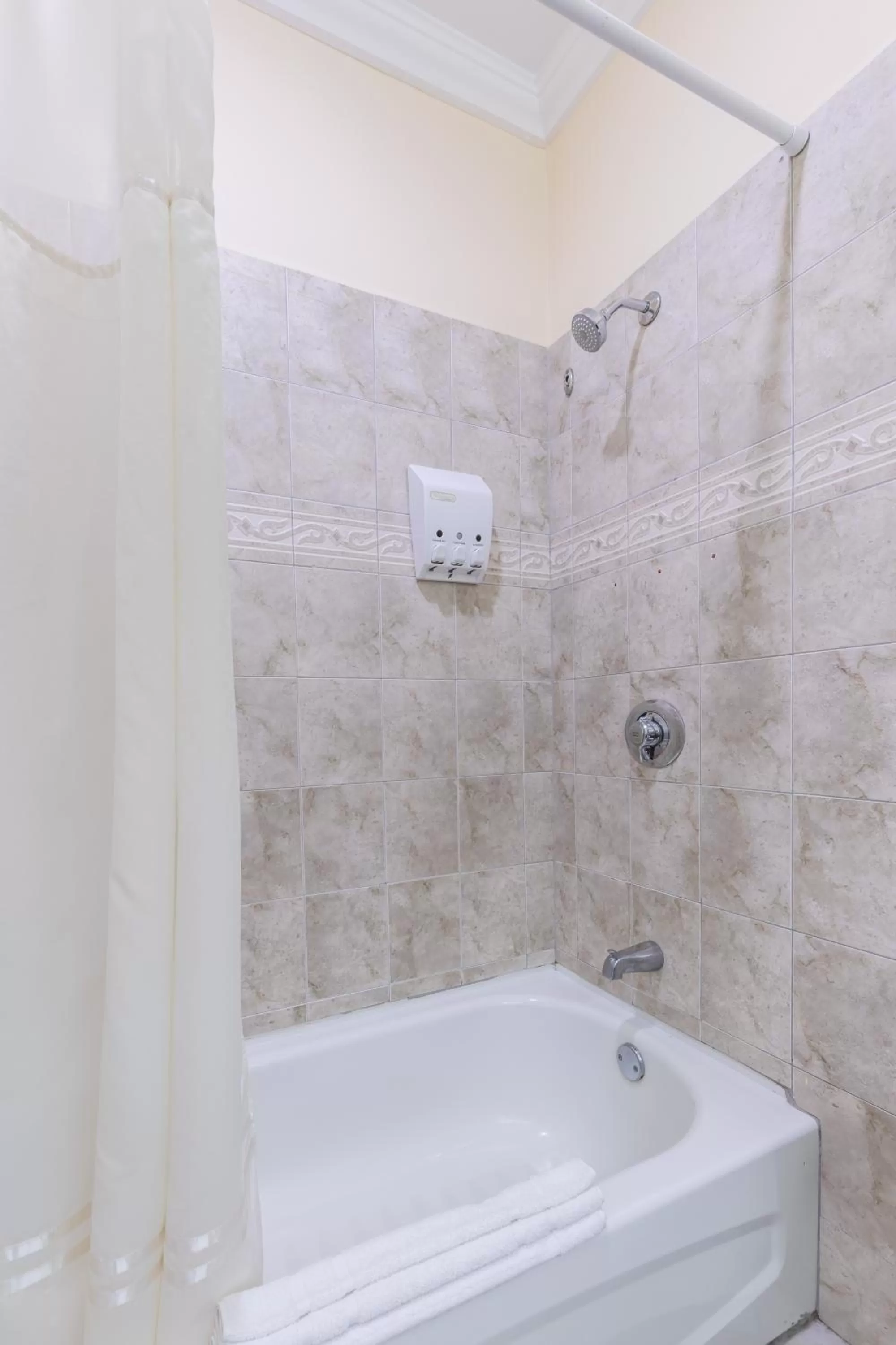 Shower in Bay Gardens Hotel