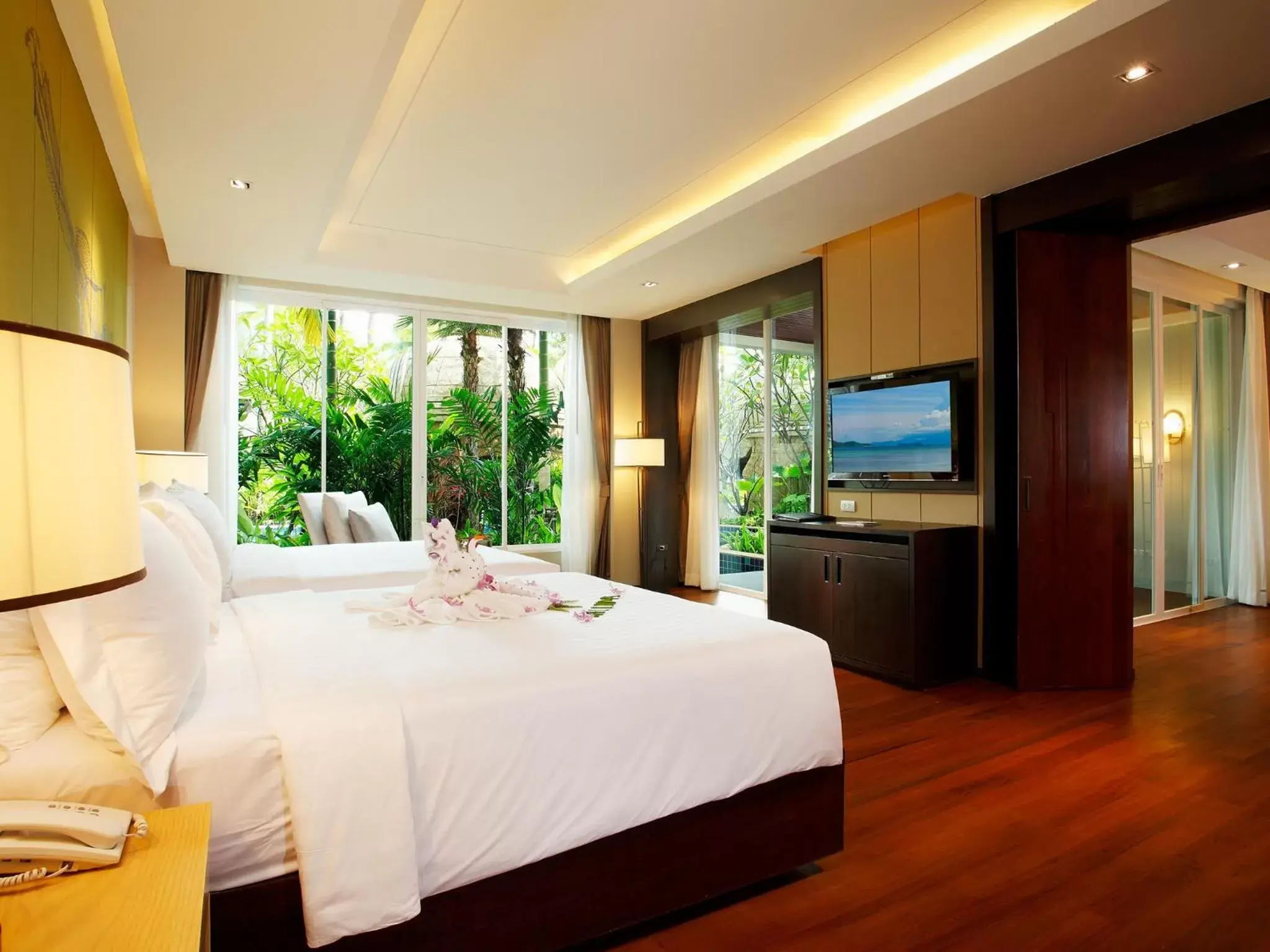 Bed in Graceland Khaolak Beachfront Resort Bed in Graceland Khaolak Beachfront Resort