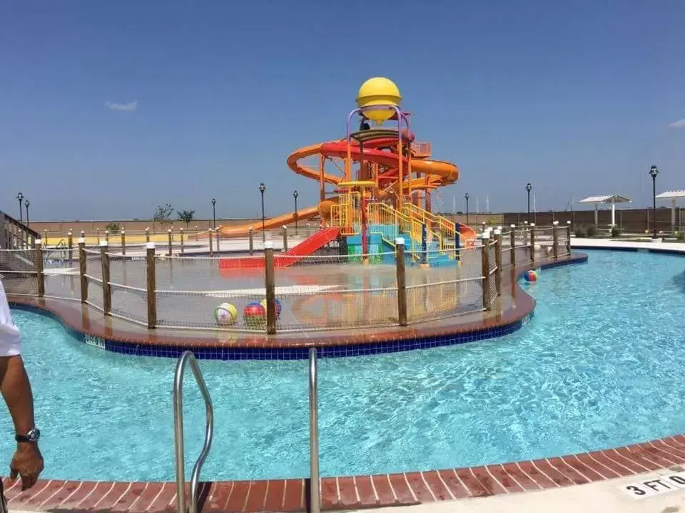 Aqua park, Water Park in Holiday Inn Express Hotel and Suites Alice, an IHG Hotel