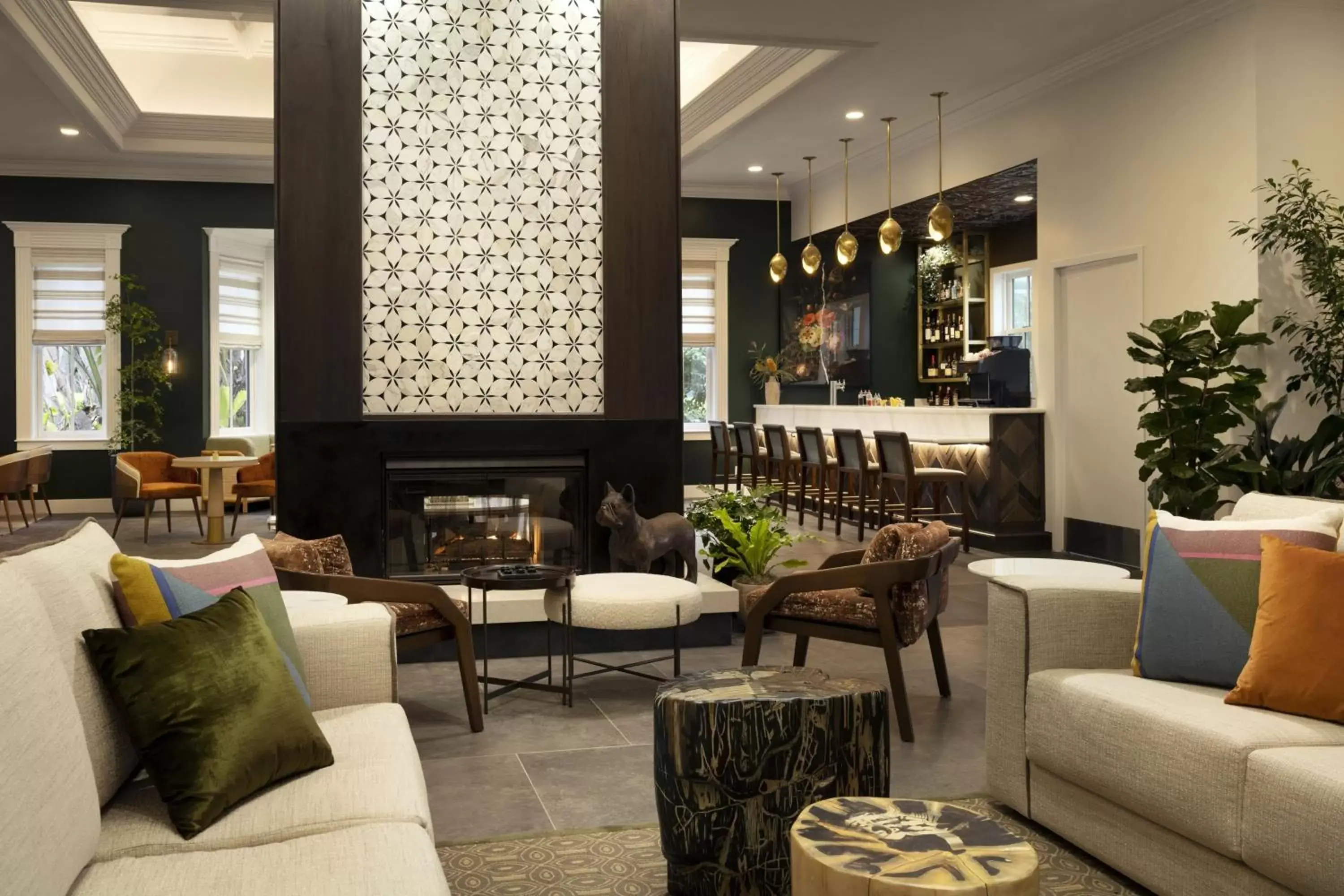 Lobby or reception, Lounge/Bar in The Steward, Santa Barbara, a Tribute Portfolio Hotel