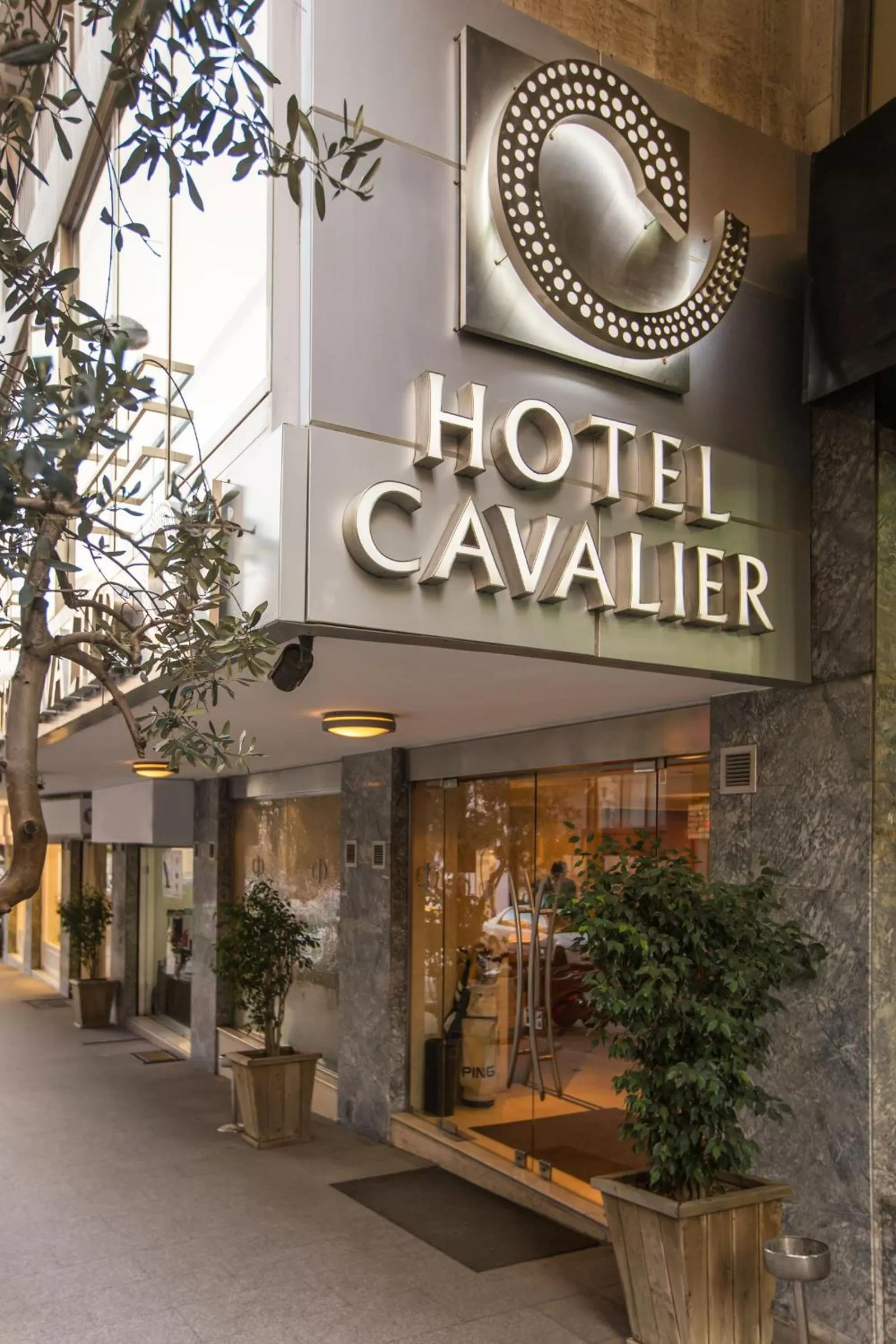 Facade/entrance in Hotel Cavalier