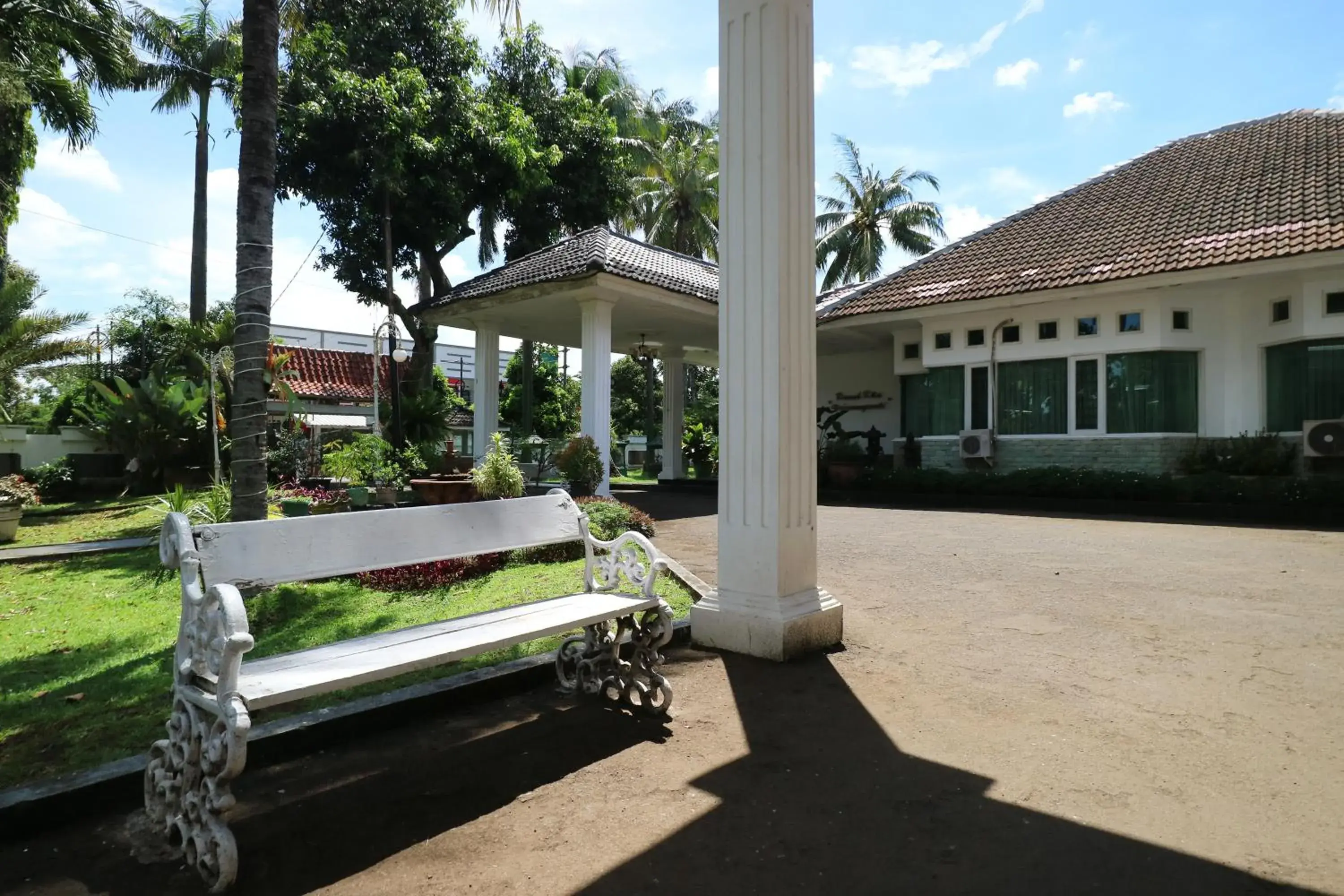Property Building in Villa Sri Manganti