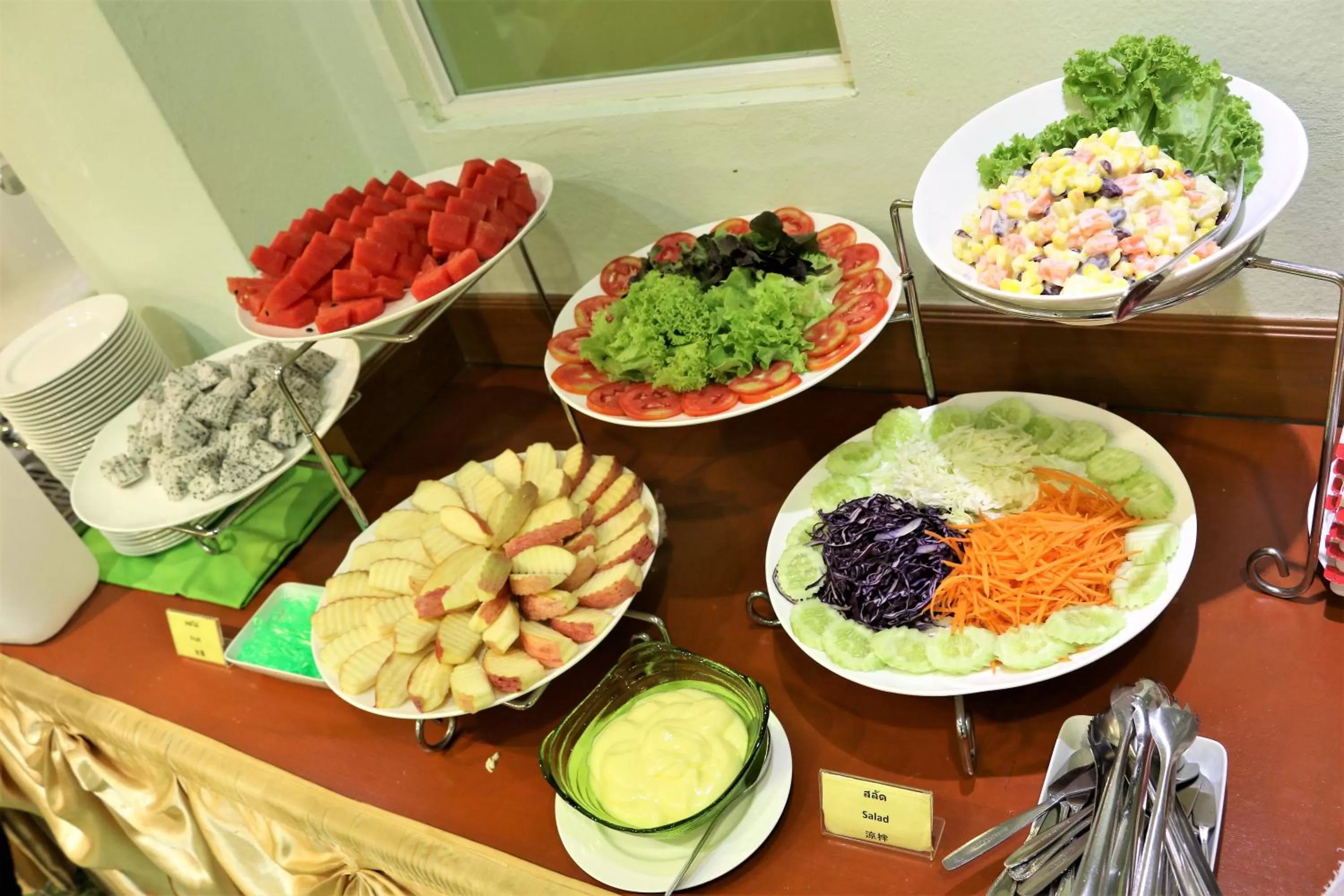 Food and drinks in Lucky Green View