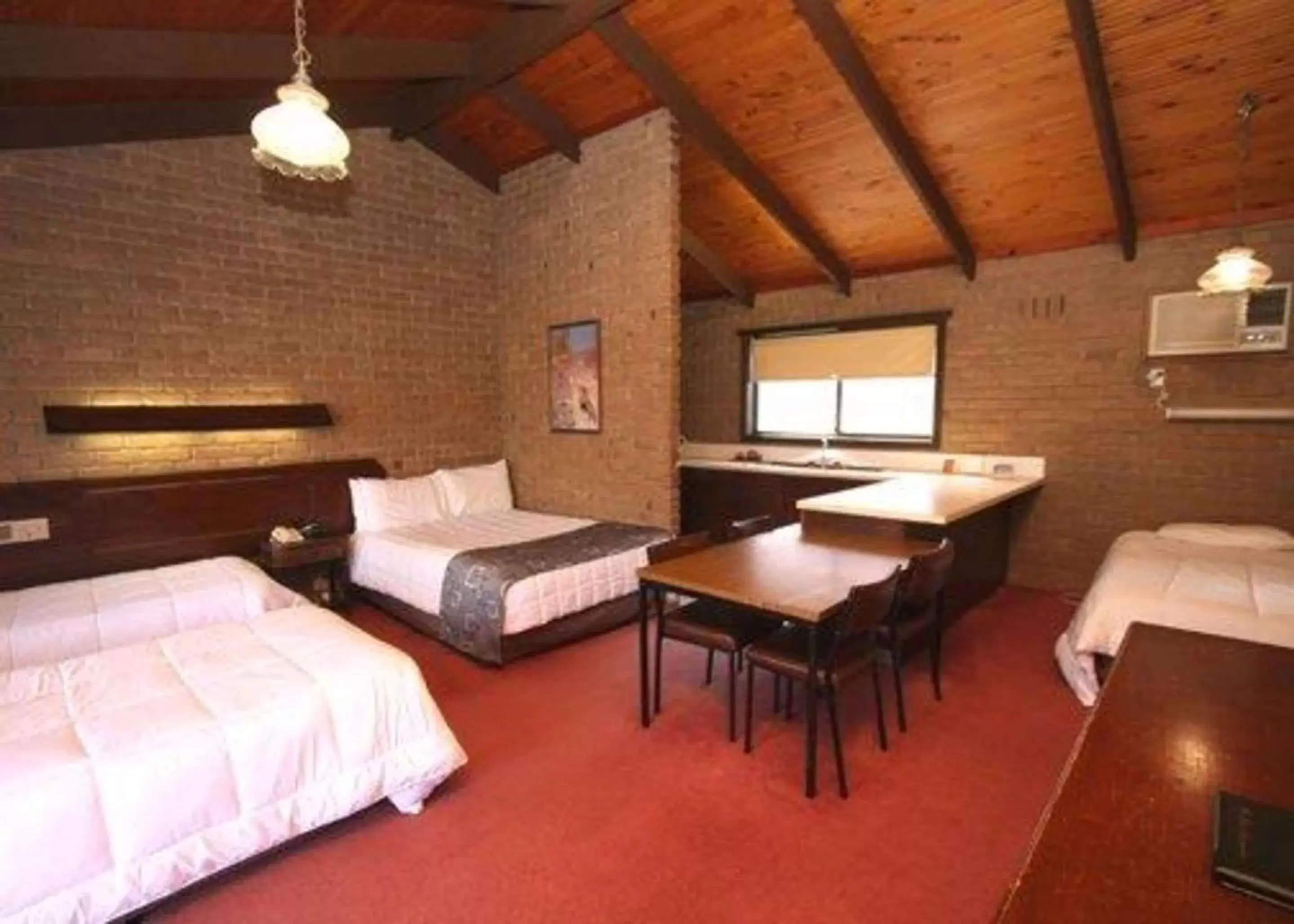 Photo of the whole room in Goldfields Motel