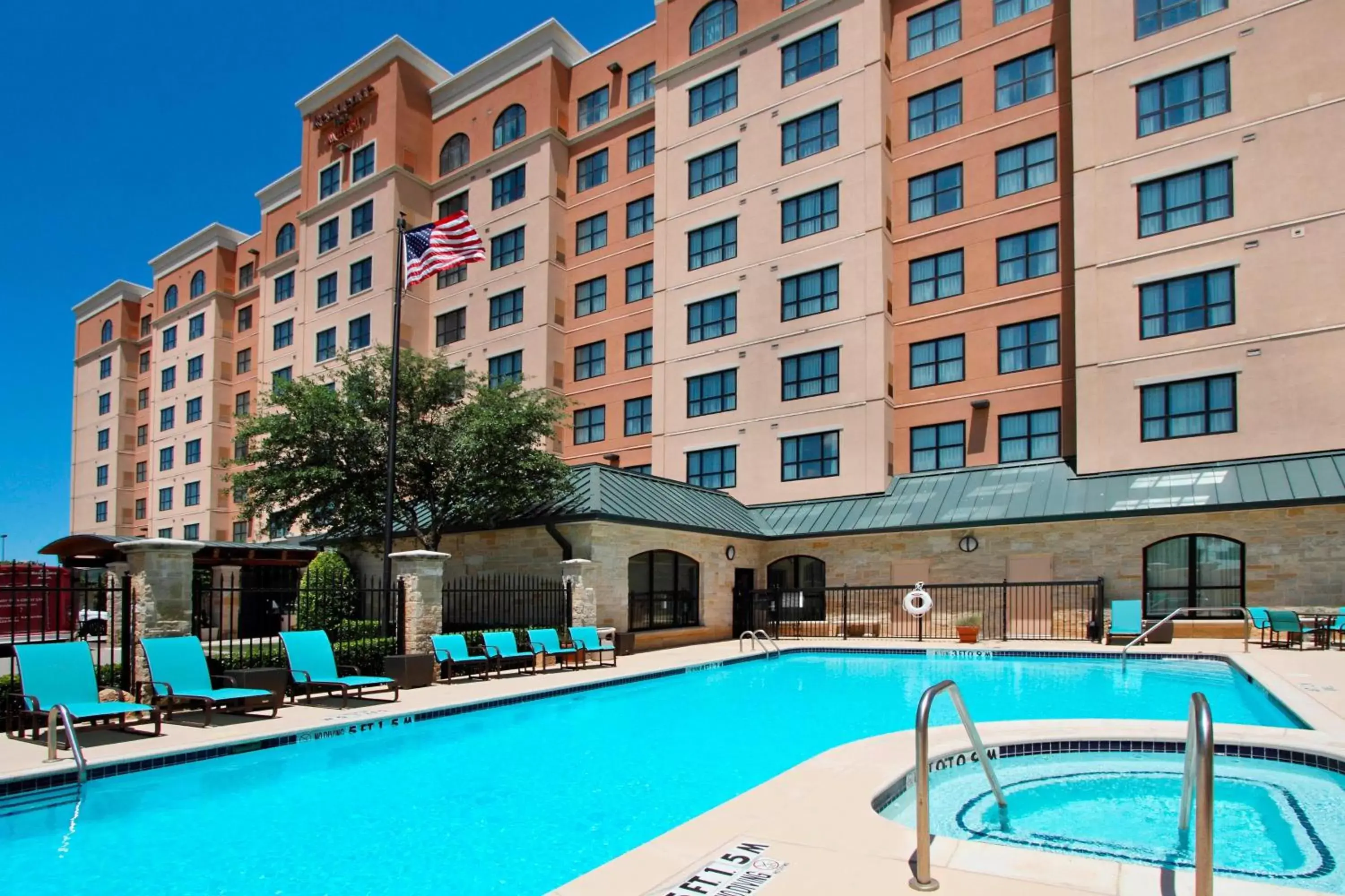 Swimming pool, Property Building in Residence Inn DFW Airport North/Grapevine