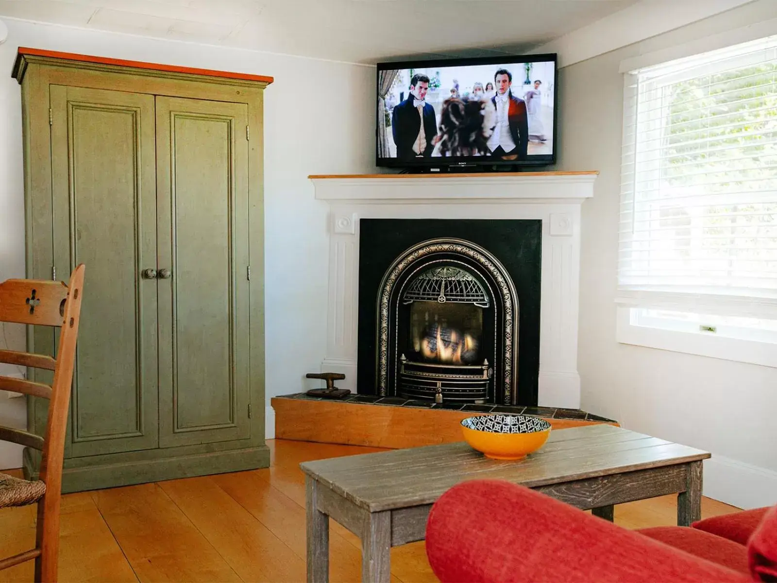 TV and multimedia, Seating Area in The Provincetown Hotel at Gabriel's