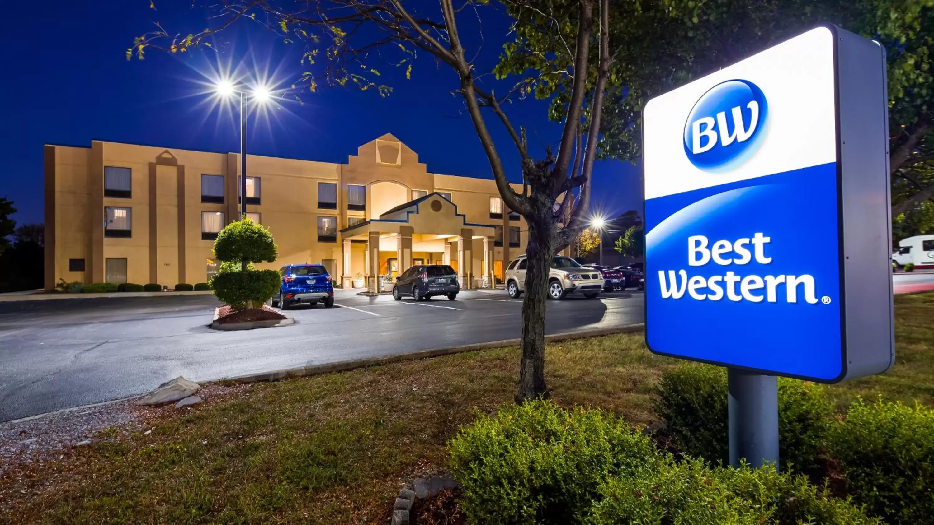 Facade/entrance, Property Building in Best Western Inn Florence