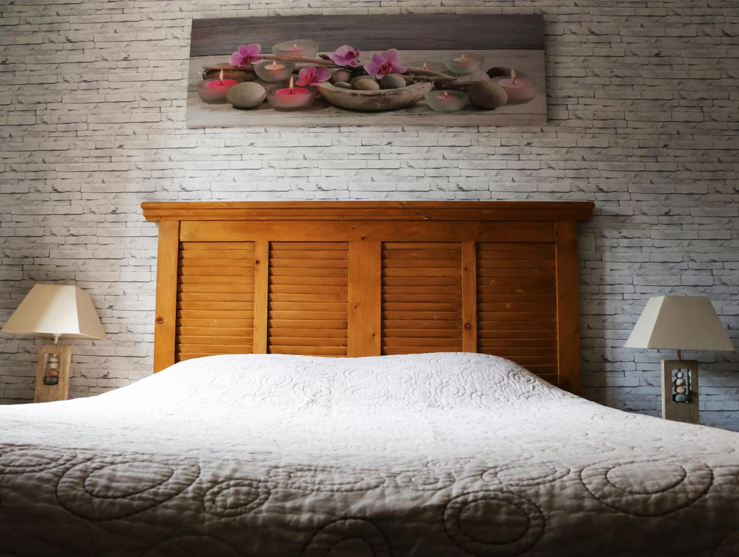 Bed in Auberge de la Vieille Ferme