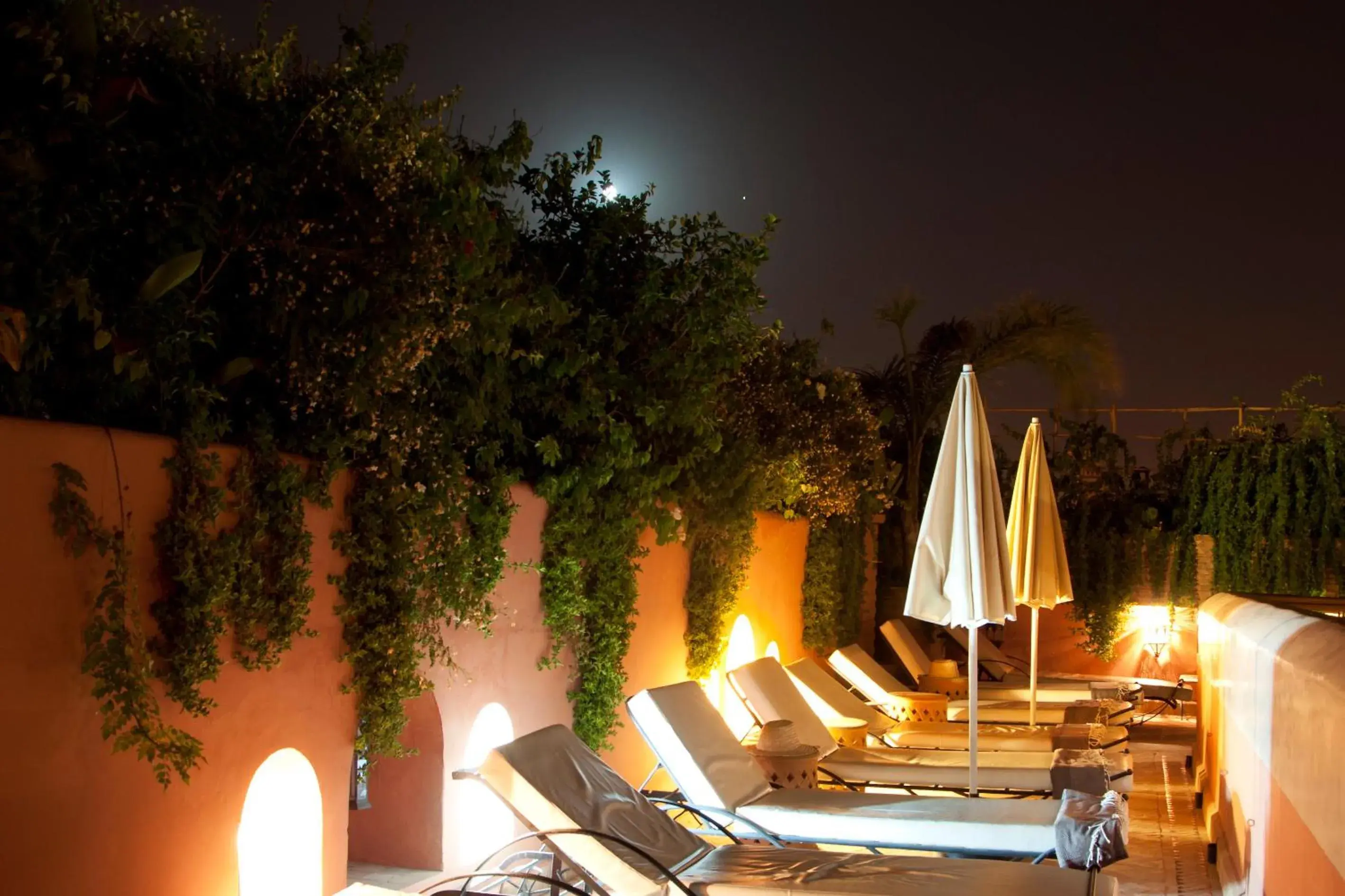 Bird's eye view, Swimming Pool in Riad Les Trois Palmiers El Bacha