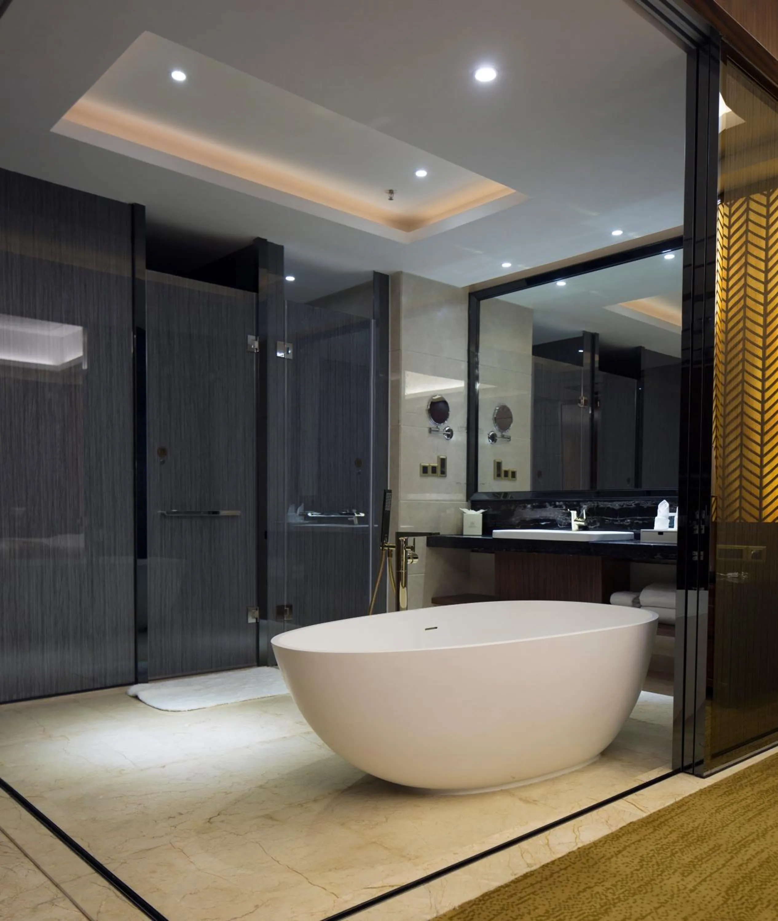 Honder International Hotel - Free shuttle bus between hotel and exhibition center during Canton Fair period