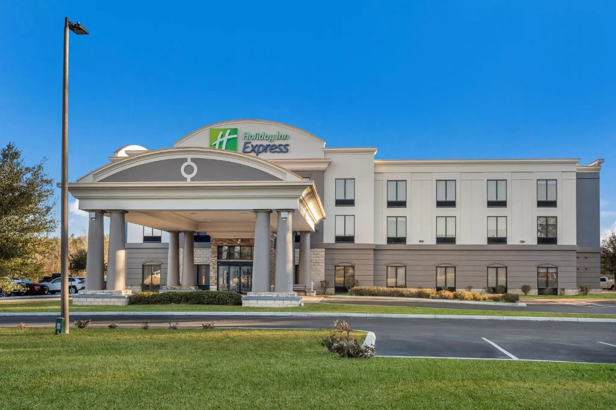 Property Building in Holiday Inn Express Hotel & Suites Perry, an IHG Hotel