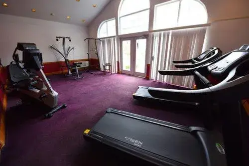 Fitness Center/Facilities in Days Inn by Wyndham Mackinaw City - Lakeview