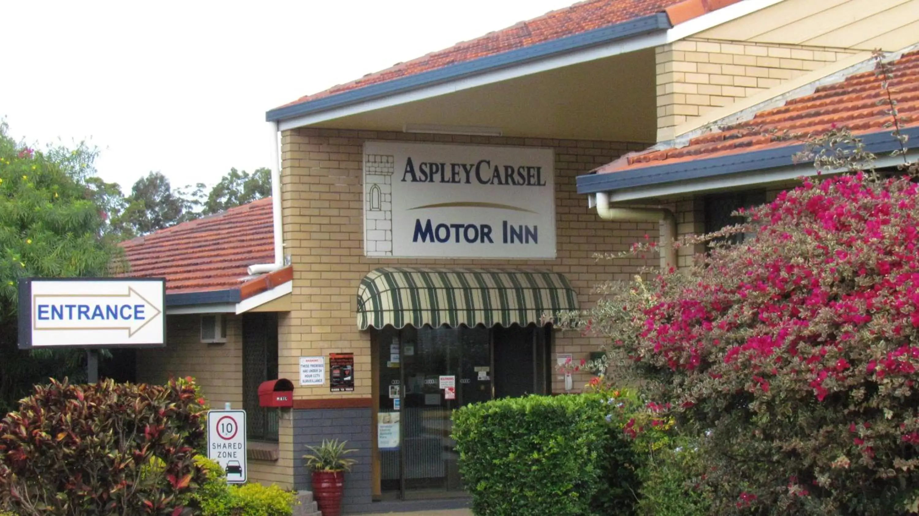 Facade/entrance, Property Building in Aspley Carsel Motor Inn