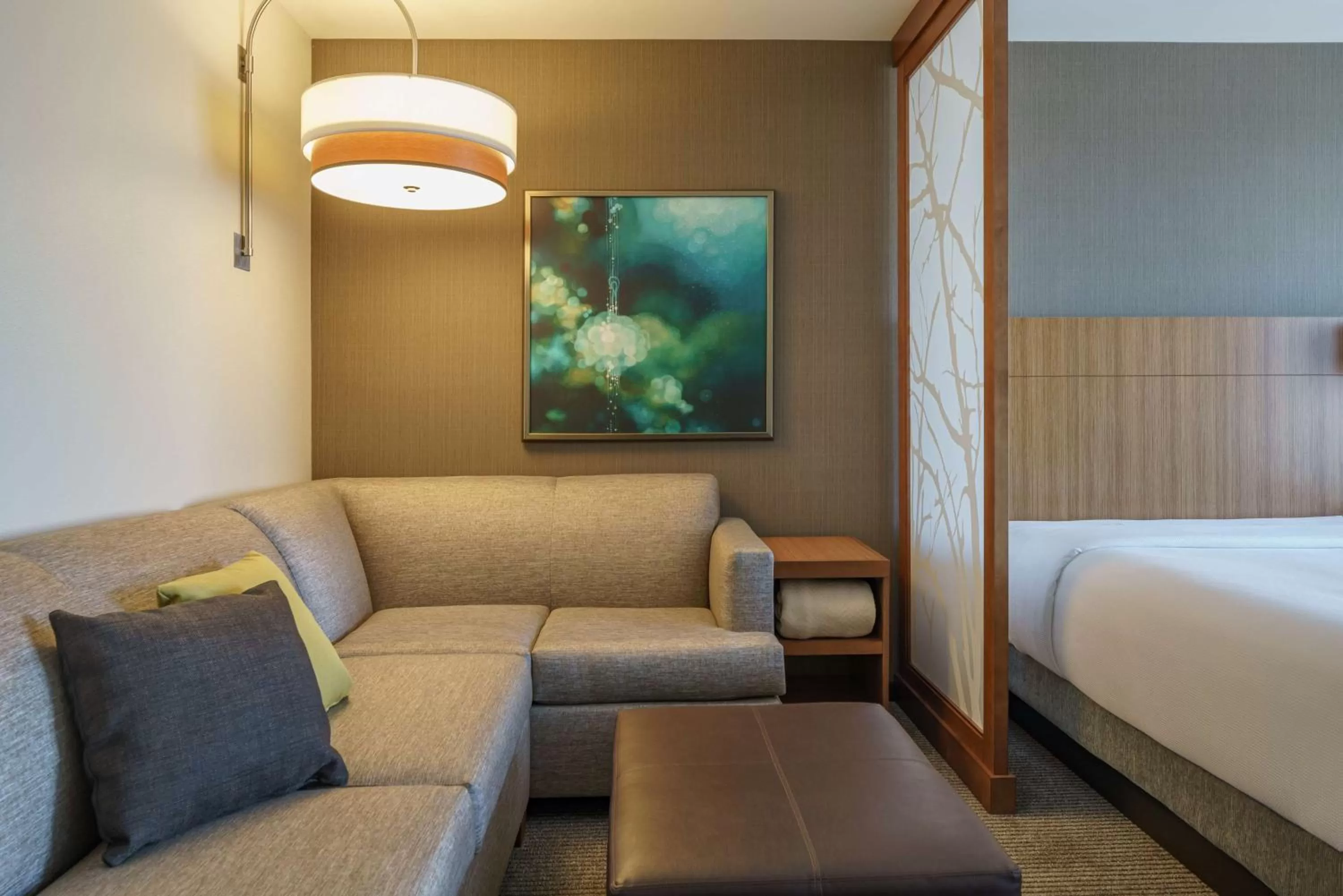 Photo of the whole room, Bed in Hyatt Place Houston Galleria