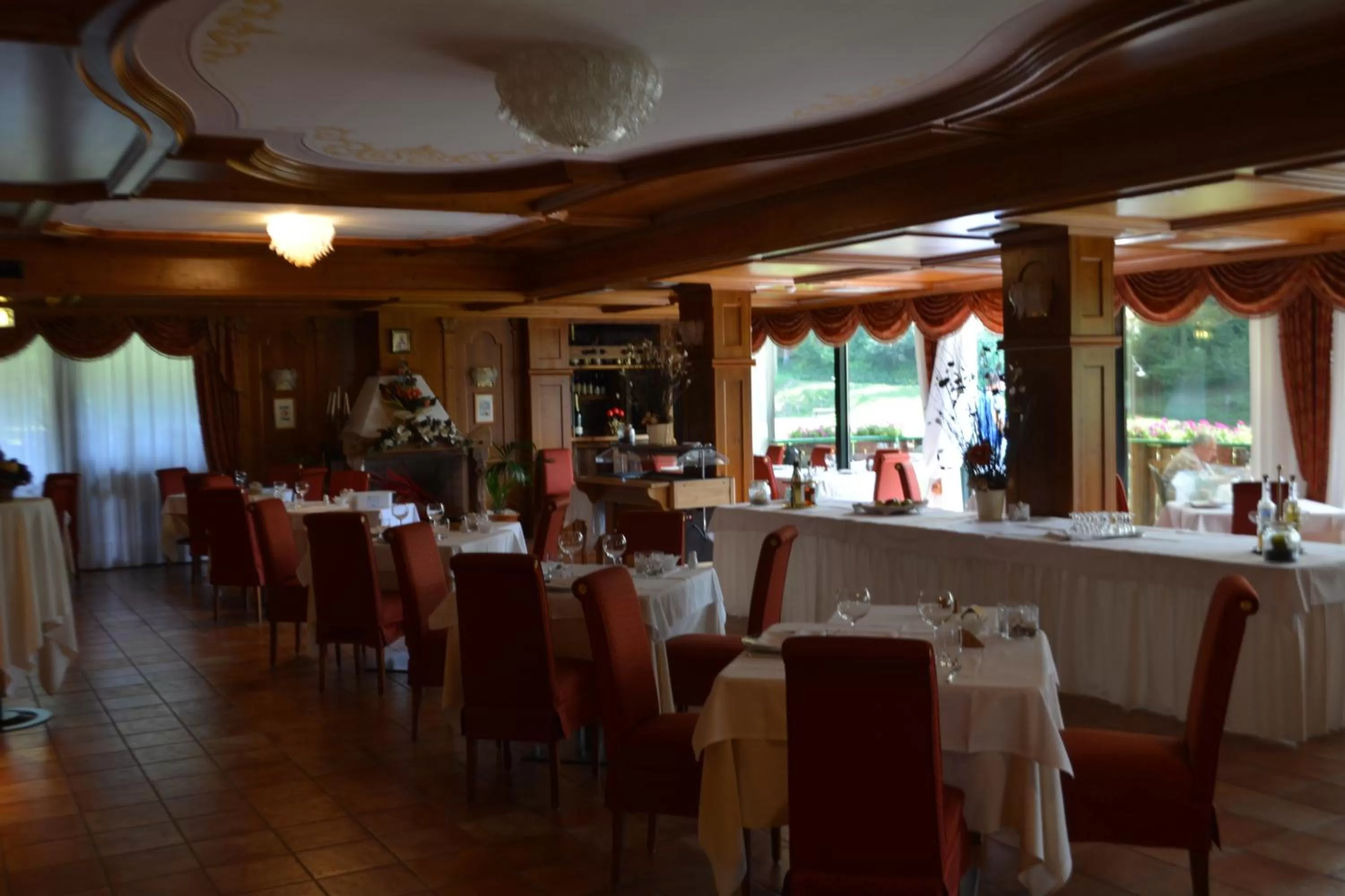 Restaurant/places to eat in Chalet Al Lago