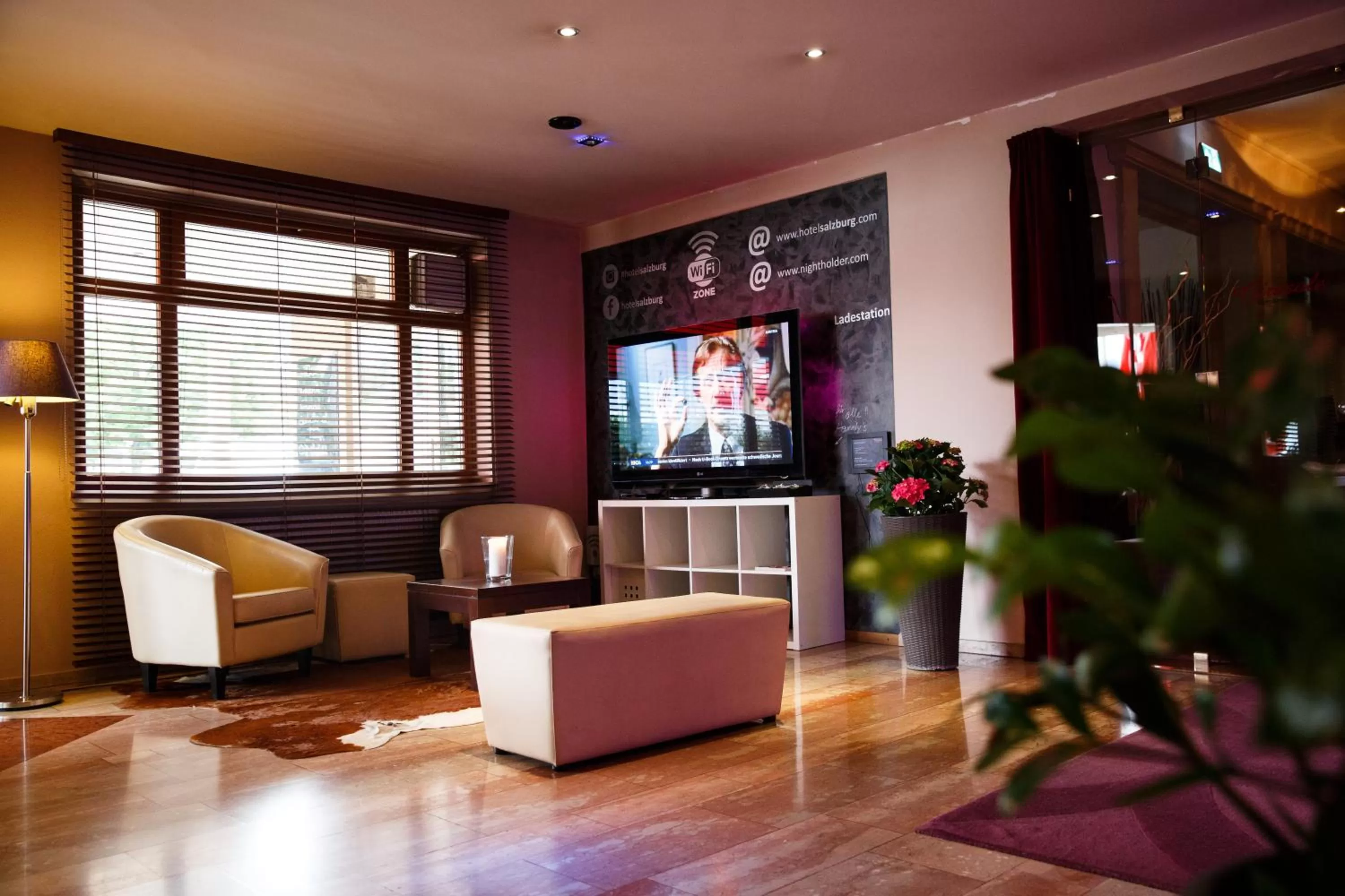 Lobby or reception in Hotel Salzburg