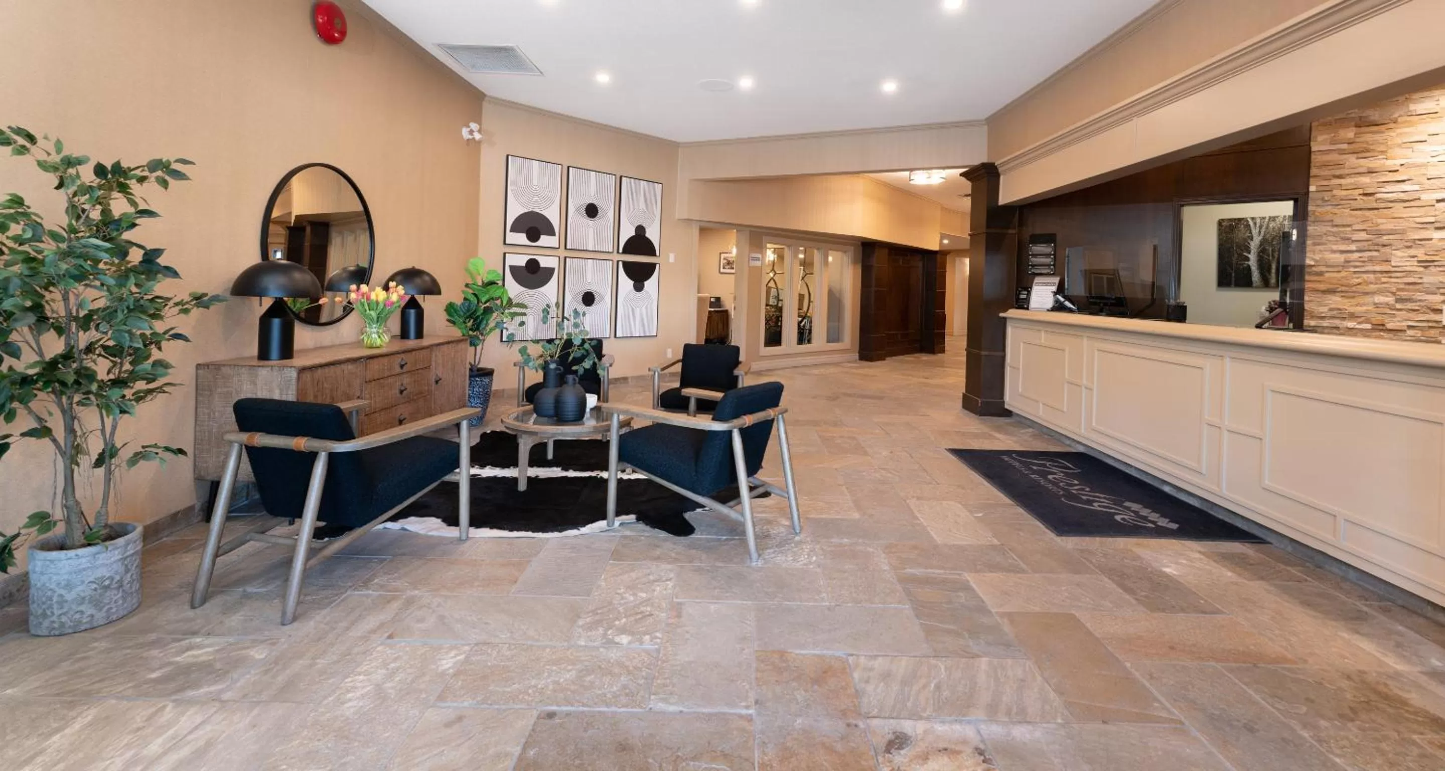 Lobby or reception in Prestige Vernon Hotel