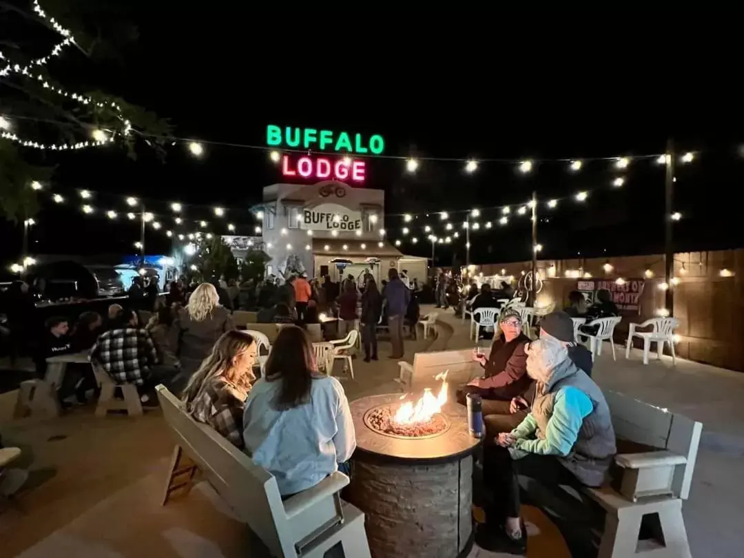 Patio in Buffalo Lodge Bicycle Resort - Amazing access to local trails & the Garden