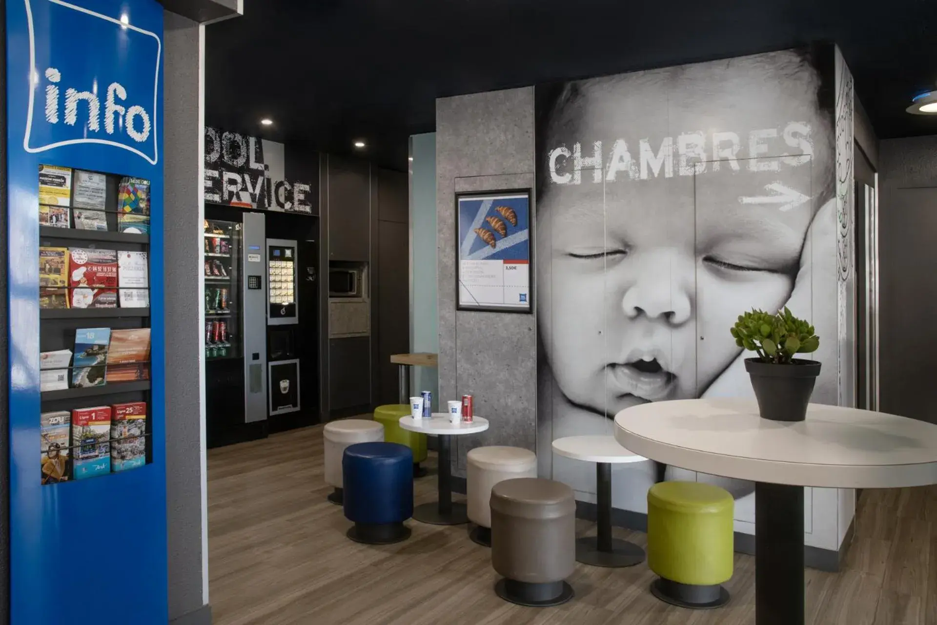 Lobby or reception in ibis budget Menton Bord de Mer Lobby or reception in ibis budget Menton Bord de Mer