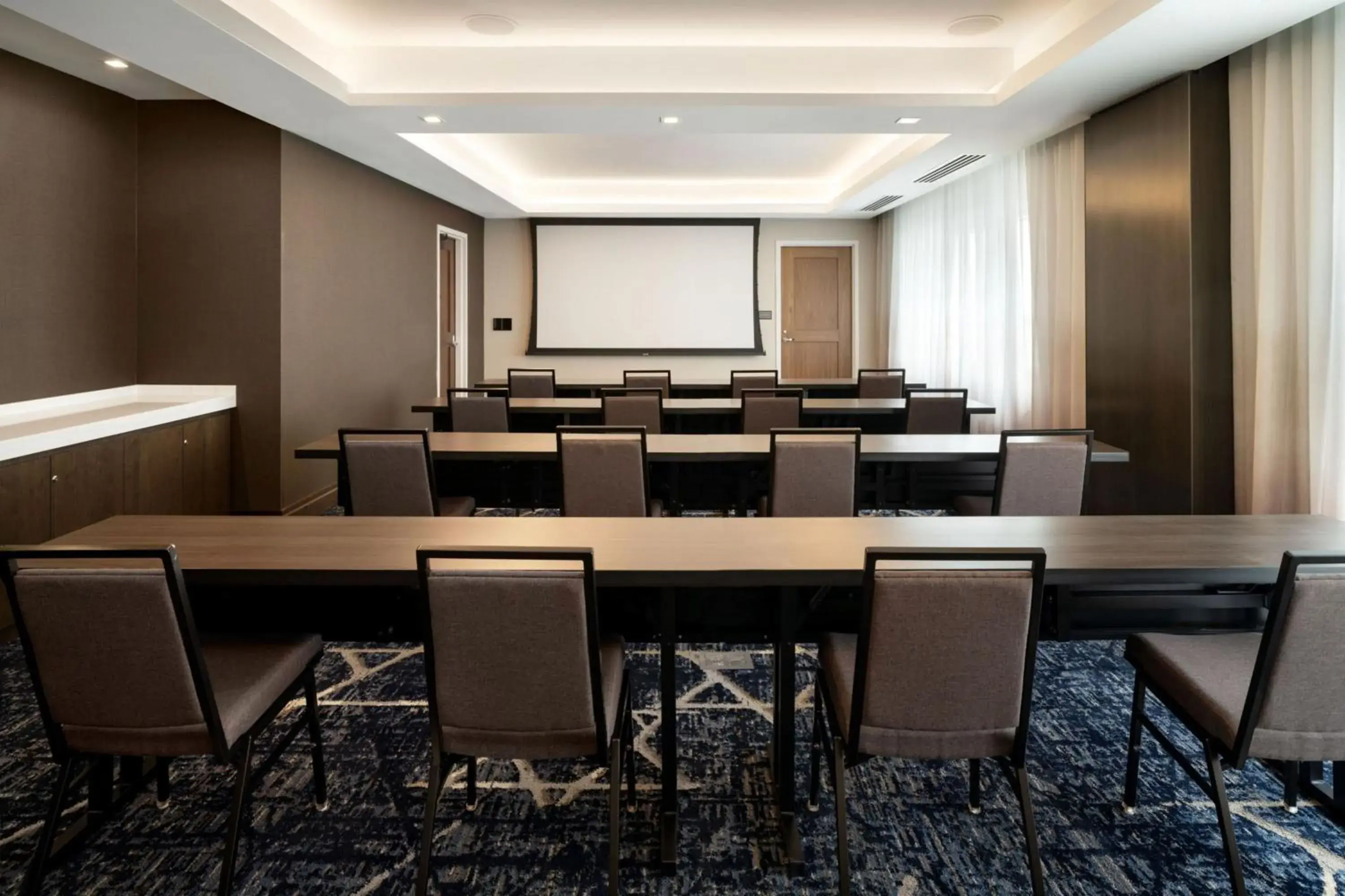 Meeting/conference room in Residence Inn by Marriott Oakland Downtown