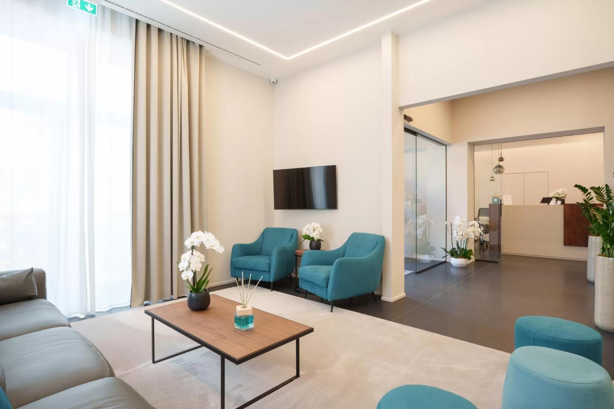 Communal lounge/ TV room in Vi Suites