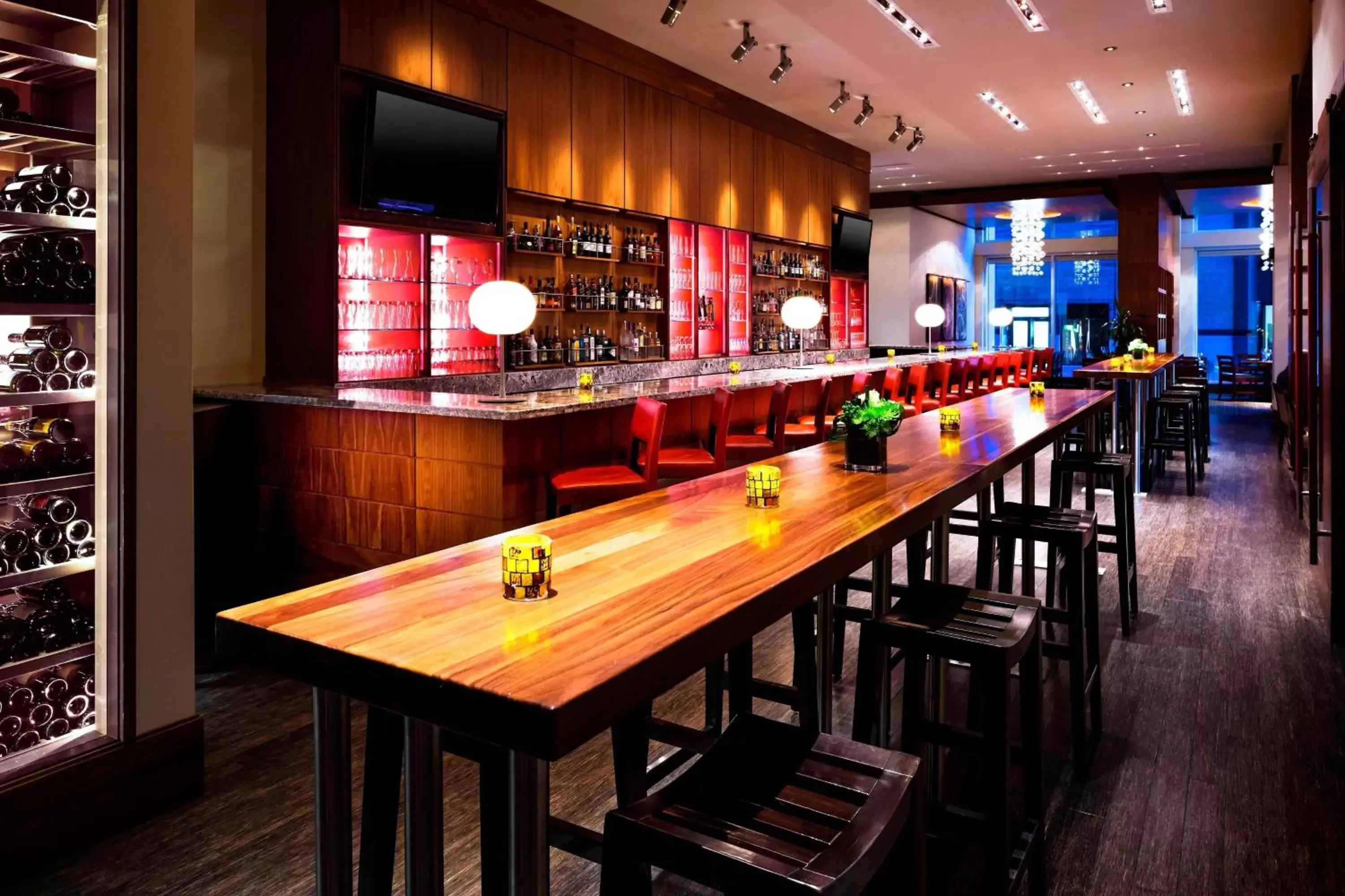 Restaurant/places to eat, Lounge/Bar in Le Westin Montreal