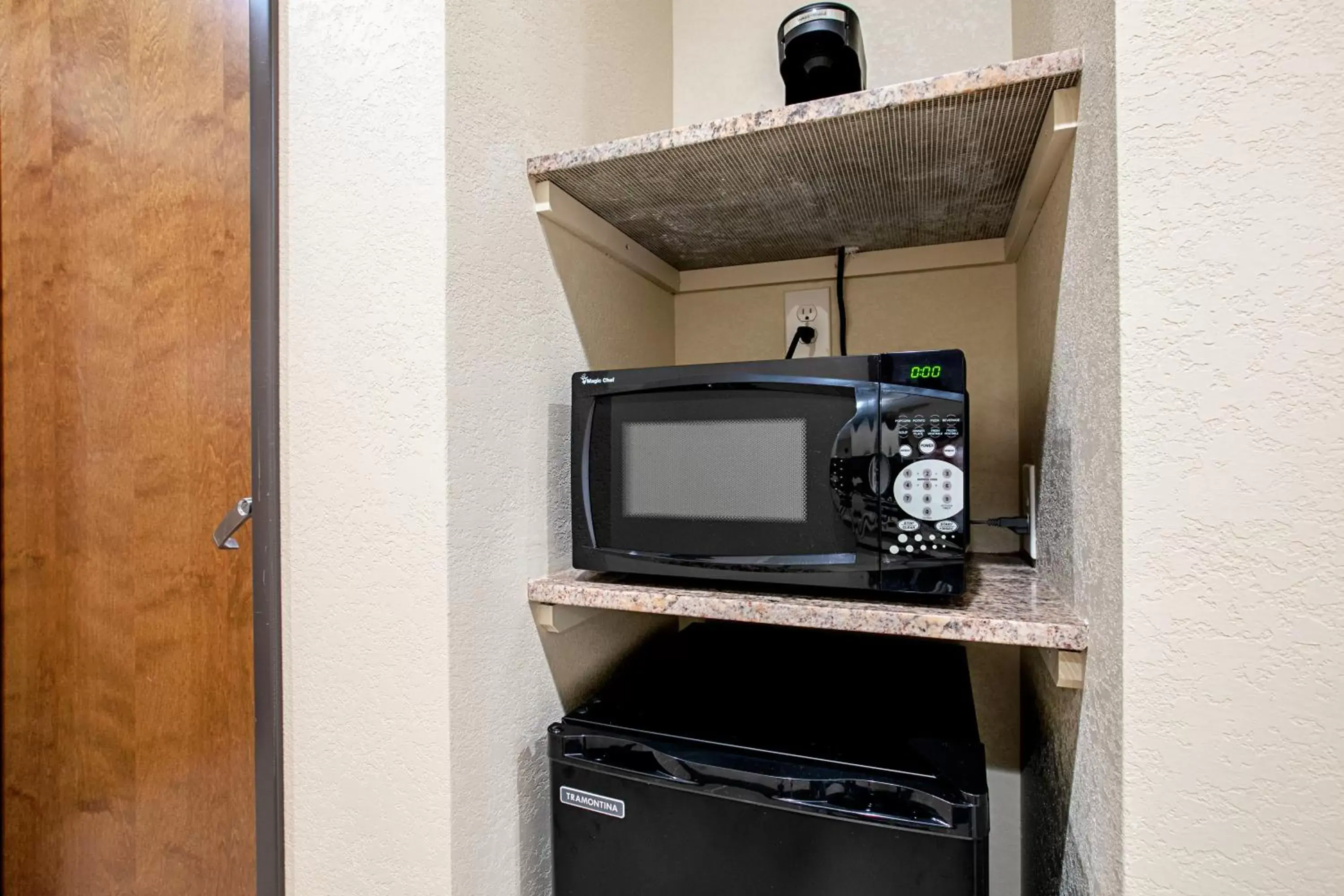 Queen Suite with Two Queen Beds - Accessible/Non-Smoking in Comfort Suites Fishkill near Interstate 84 Queen Suite with Two Queen Beds - Accessible/Non-Smoking in Comfort Suites Fishkill near Interstate 84