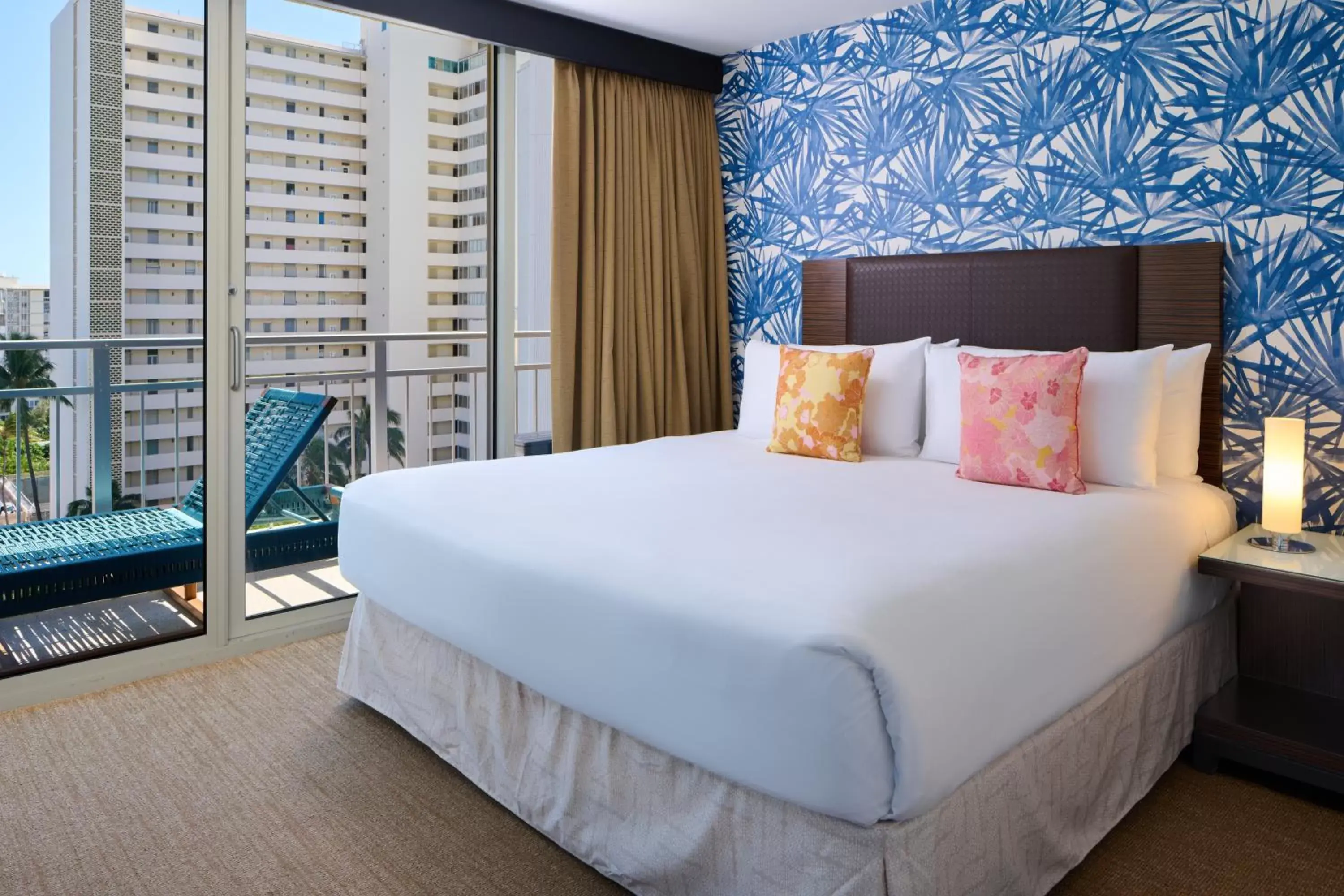 Bed in Kaimana Beach Hotel