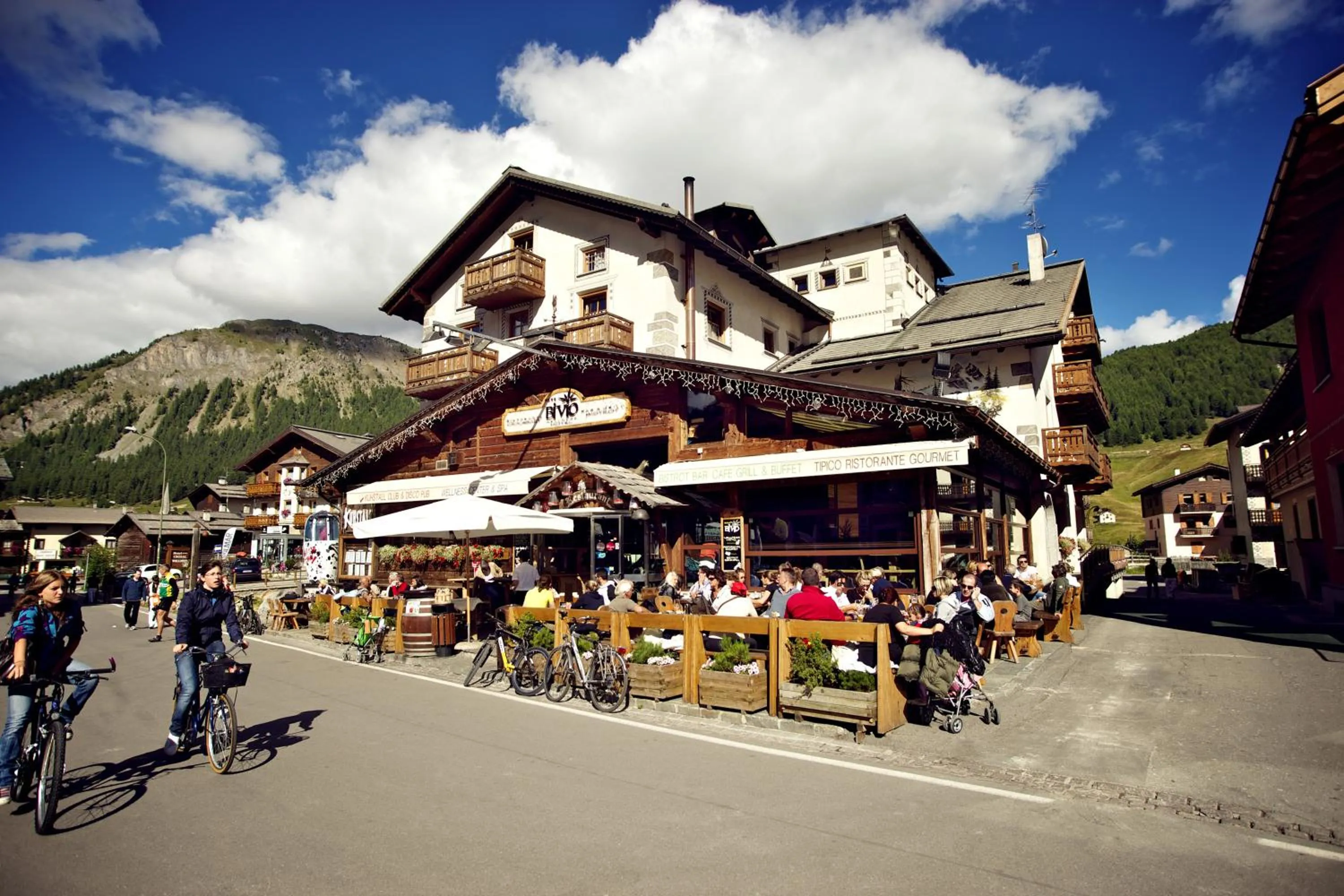 Property building in Bivio Hotel Plaza