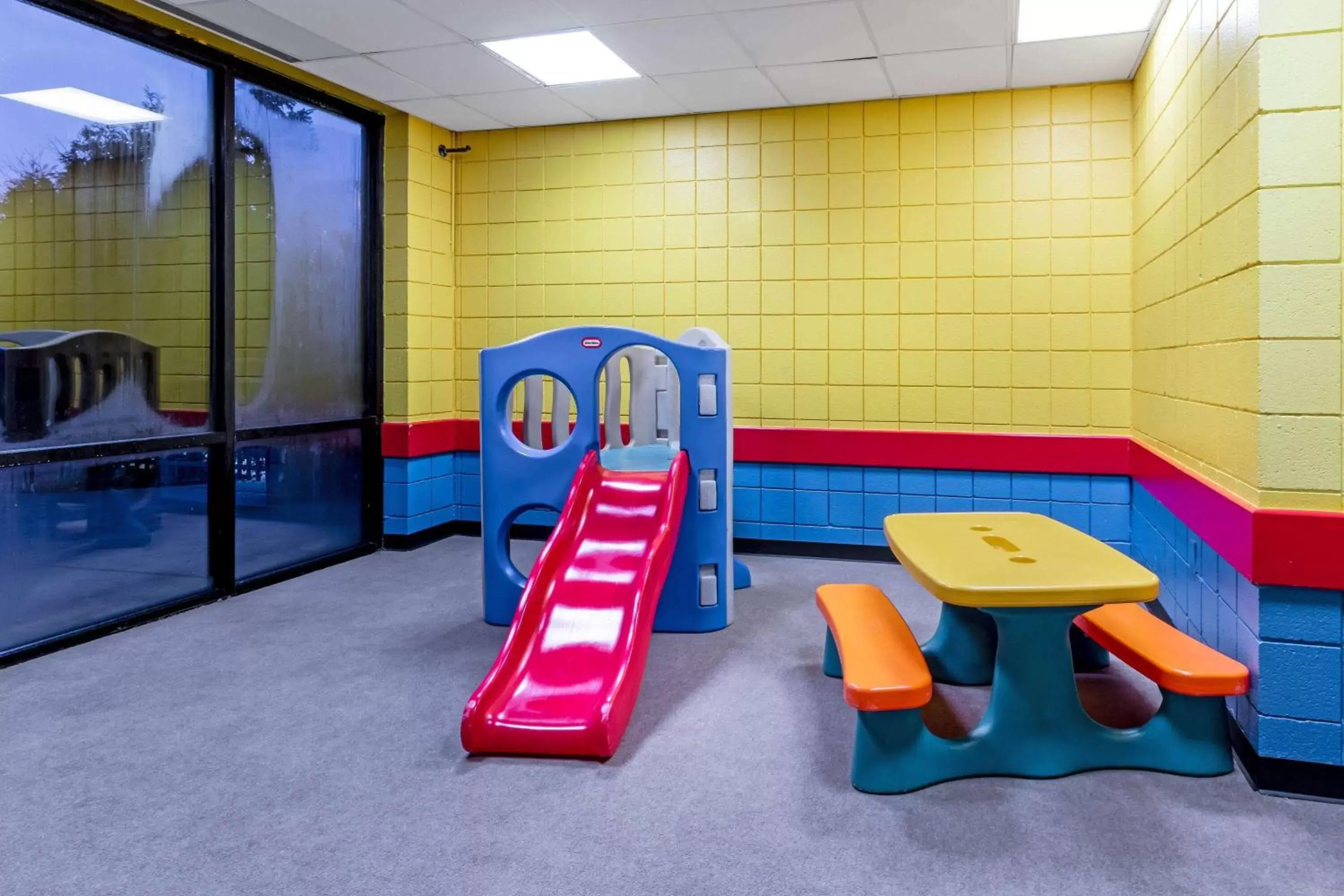 Kids's club, Children's Play Area in La Quinta by Wyndham Madison American Center