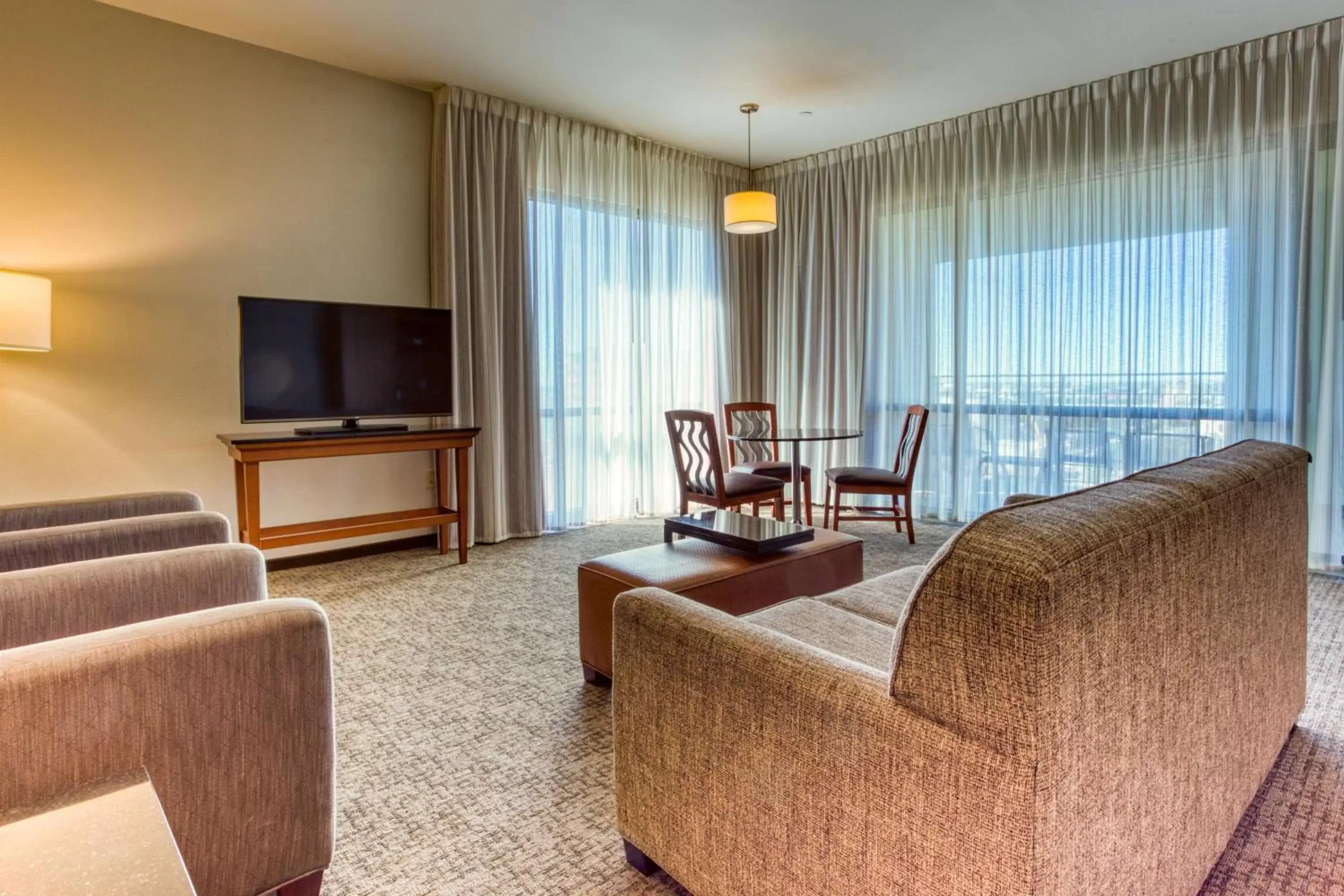 Photo of the whole room, Seating Area in Drury Plaza Hotel San Antonio Riverwalk