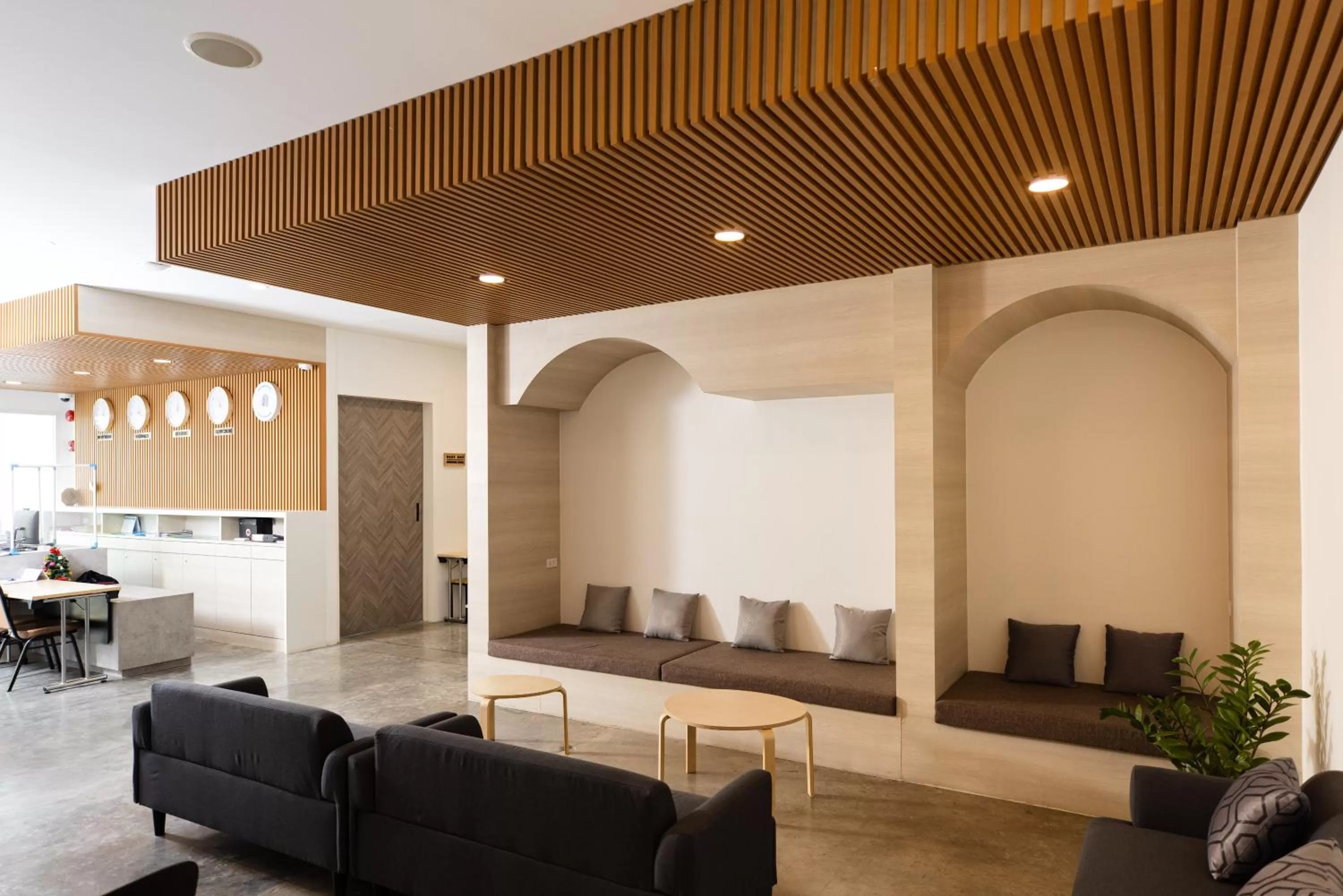 Lobby or reception in Nappiness Hotel