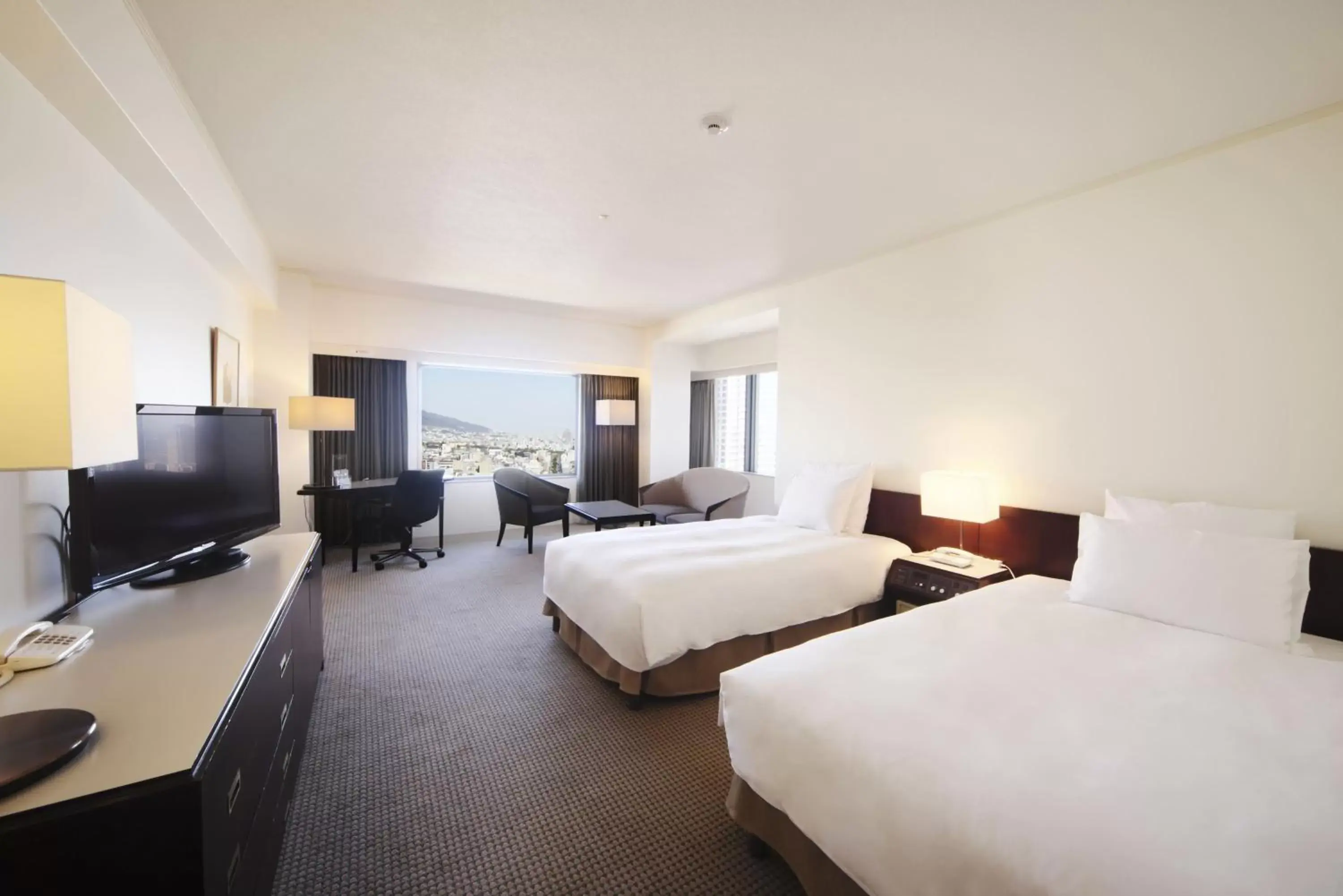 Photo of the whole room in ANA Crowne Plaza Kobe, an IHG Hotel